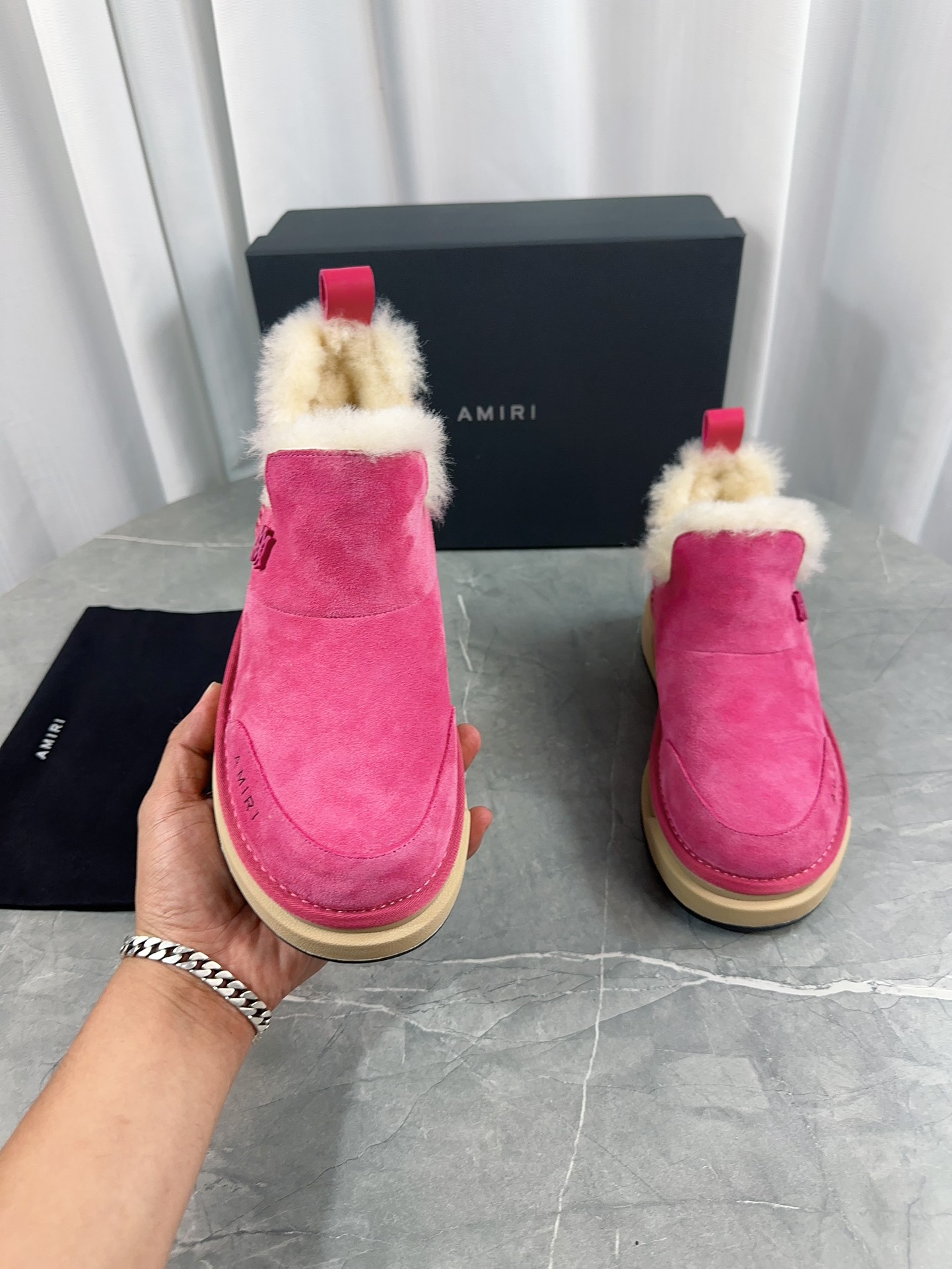 Amiri 7030 Series Boots: Stylish, Warm, and Skip-Proof with Unique Design Technique - 图片 7