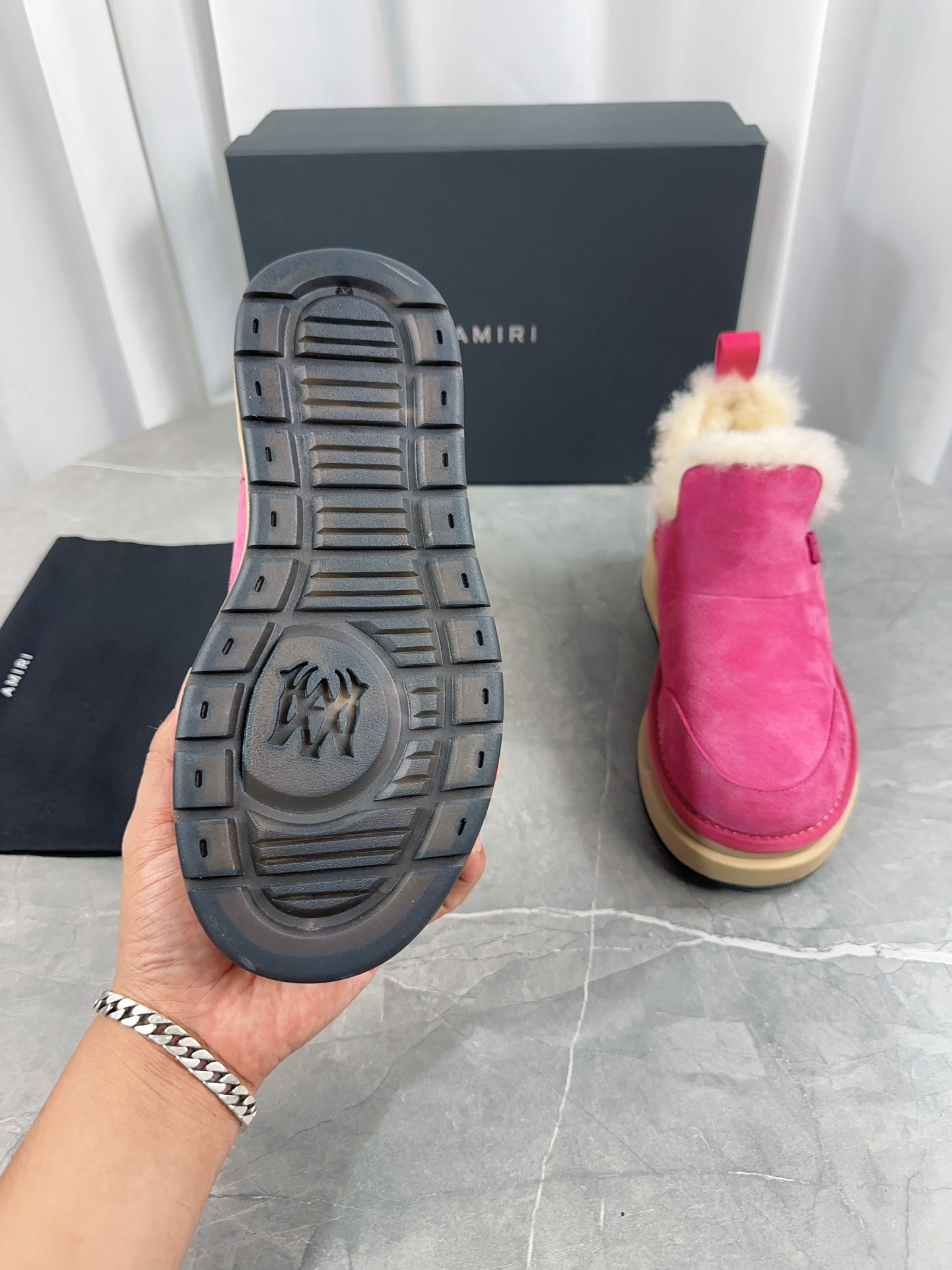 Amiri 7030 Series Boots: Stylish, Warm, and Skip-Proof with Unique Design Technique - 图片 6