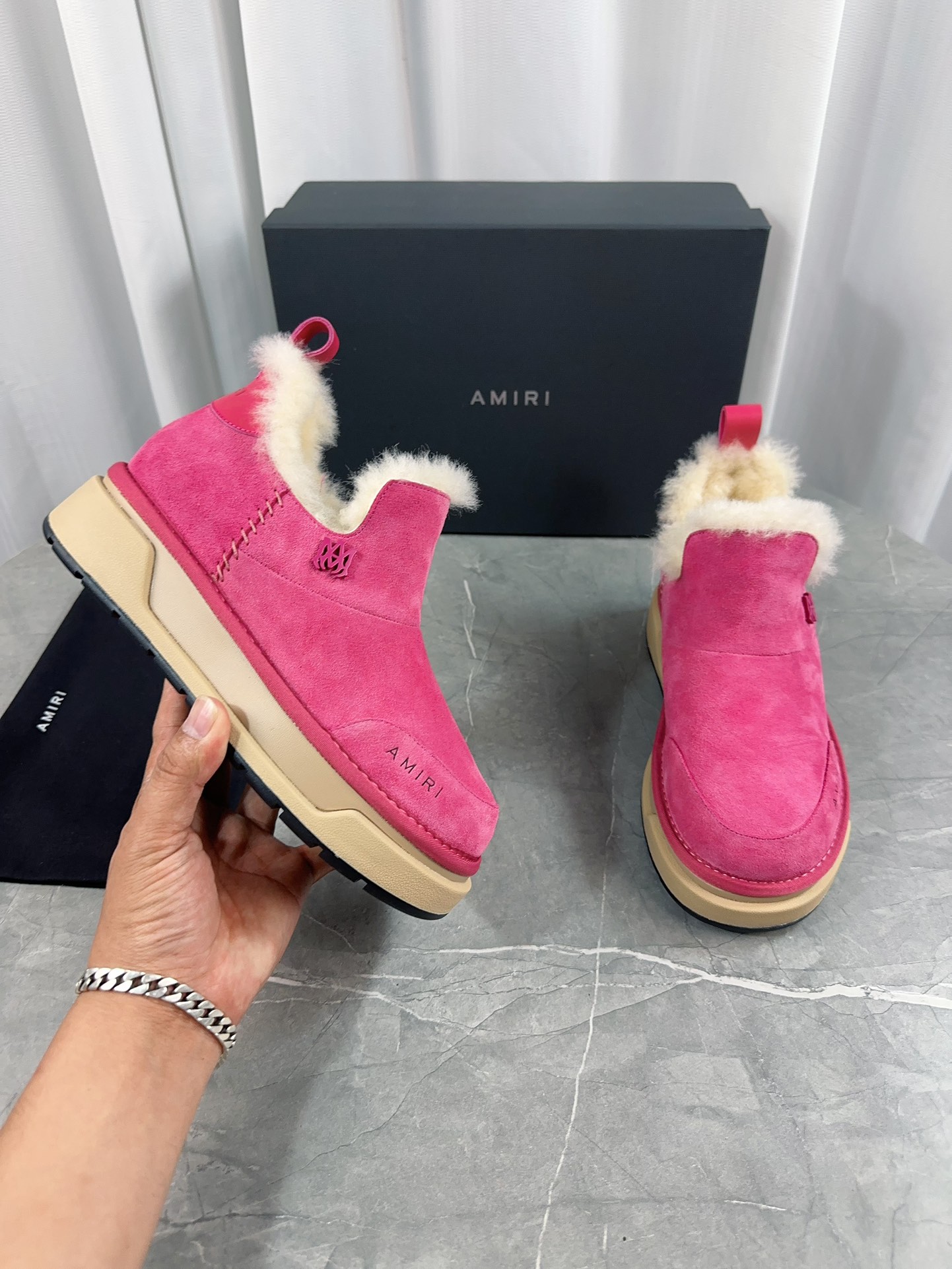 Amiri 7030 Series Boots: Stylish, Warm, and Skip-Proof with Unique Design Technique - 图片 4