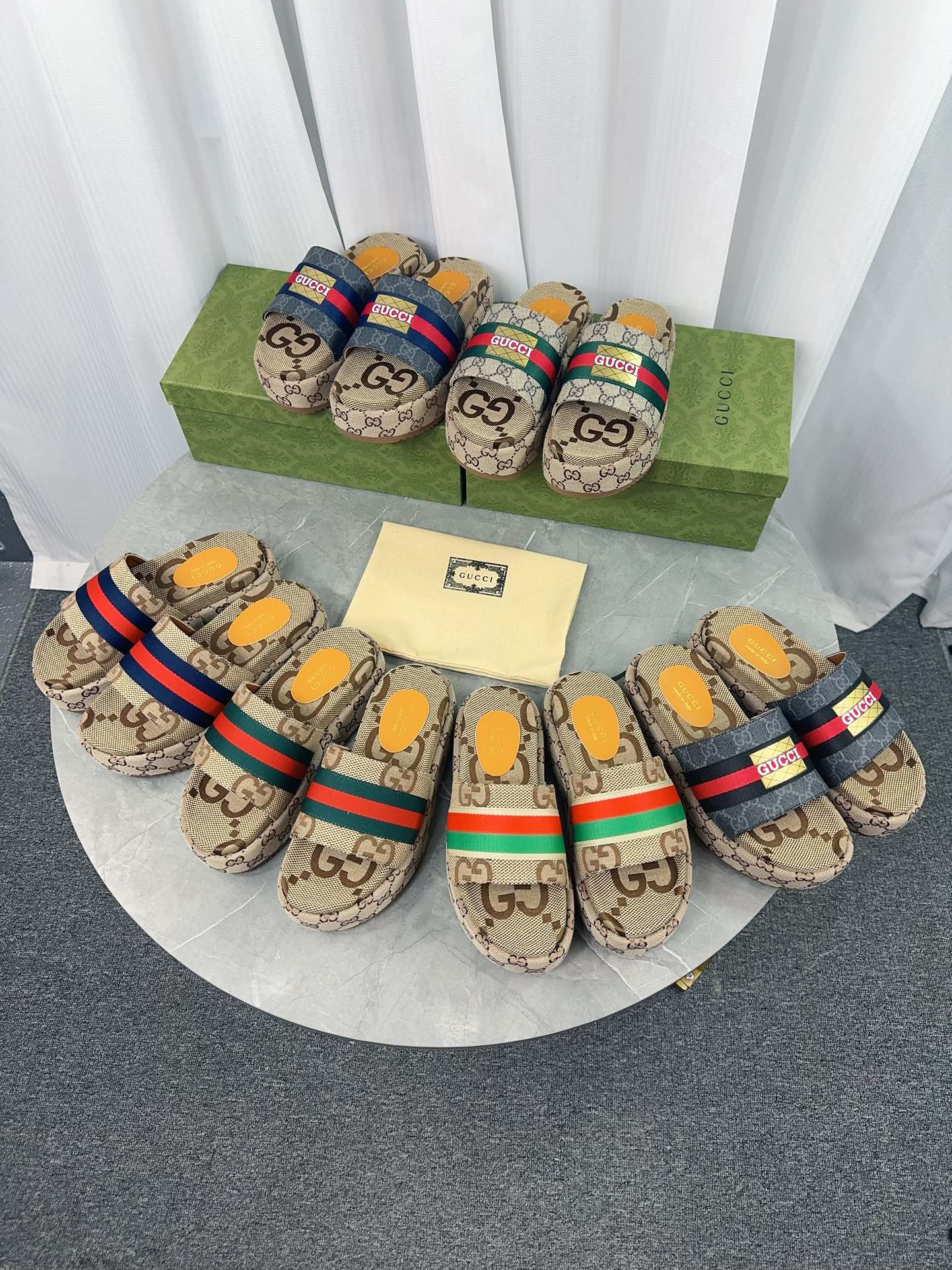 Gucci Store
 Shoes Slippers Sheepskin