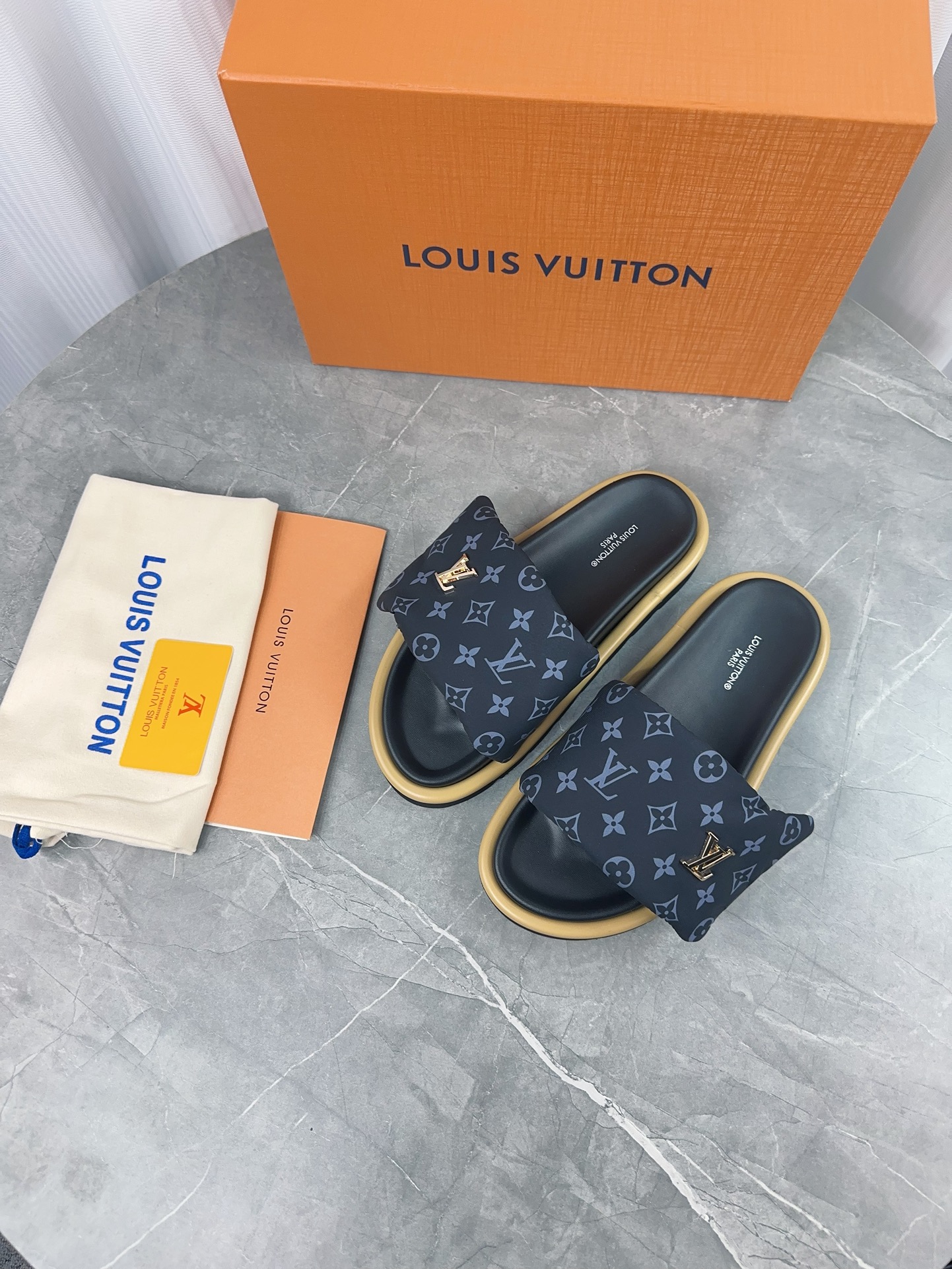 Louis Vuitton 2023 Pool Pillow Comfort Flat Sandal Monogram 5 i1703165590 1701 0