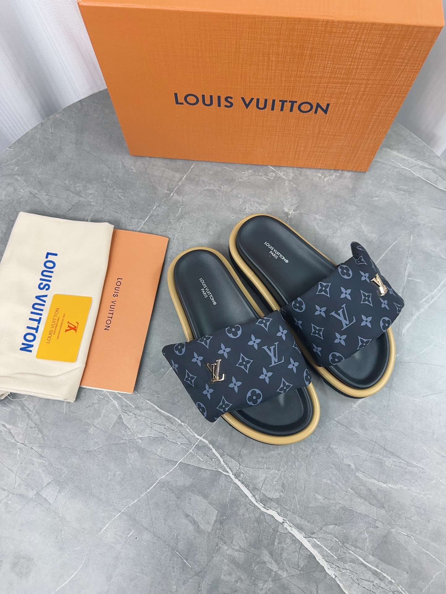 Louis Vuitton 2023 Pool Pillow Comfort Flat Sandal Monogram 7 i1703165590 2950 0