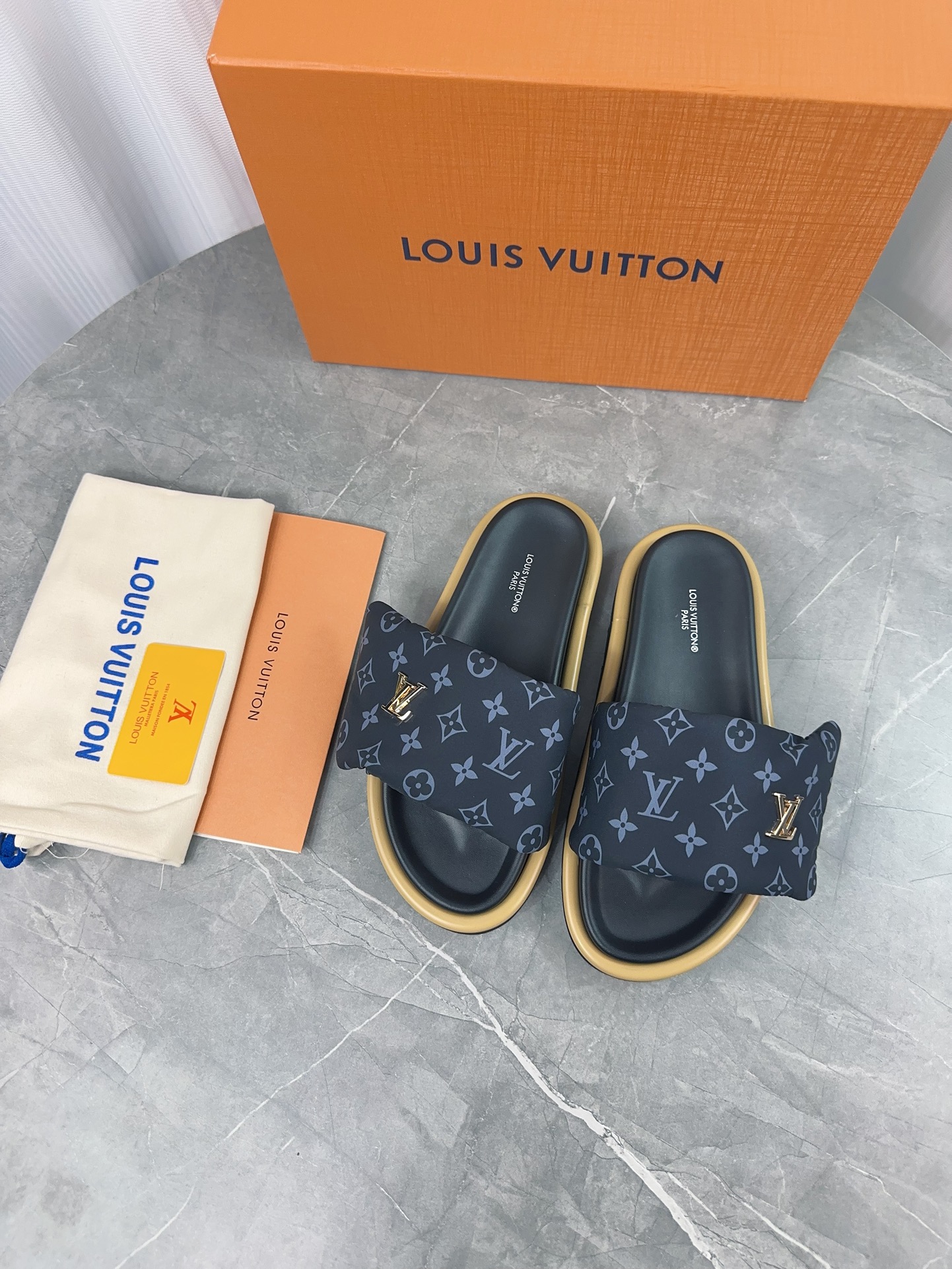 Louis Vuitton 2023 Pool Pillow Comfort Flat Sandal Monogram 3 i1703165590 4869 0
