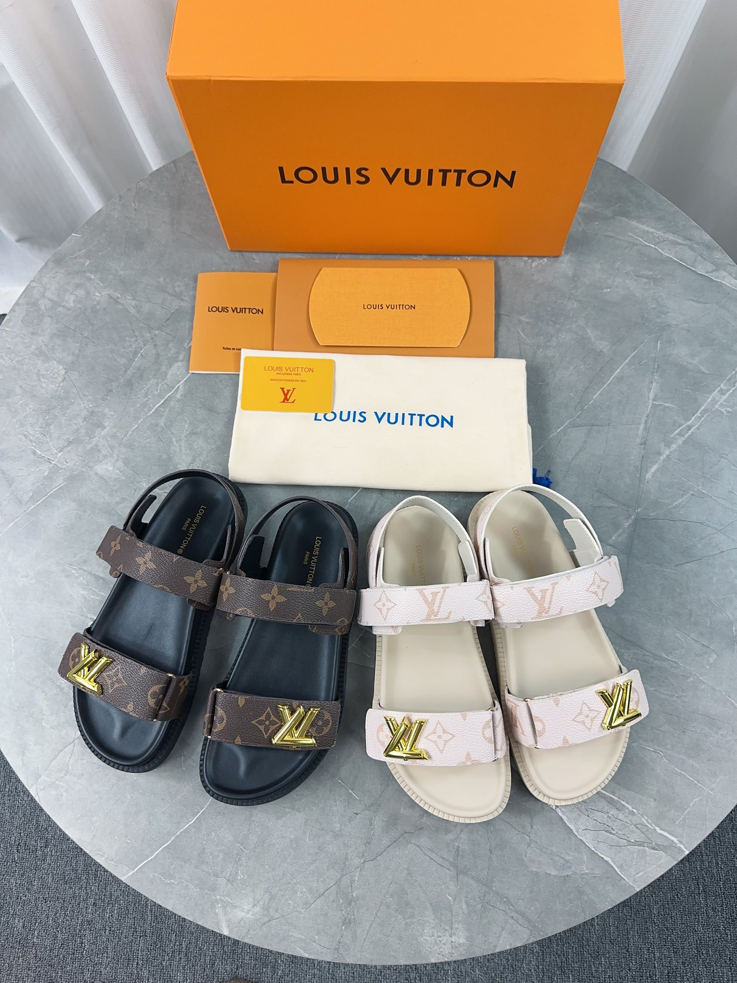 Louis Vuitton Zapatos Sandalias Tpu Colección primavera – verano Vintage Playa