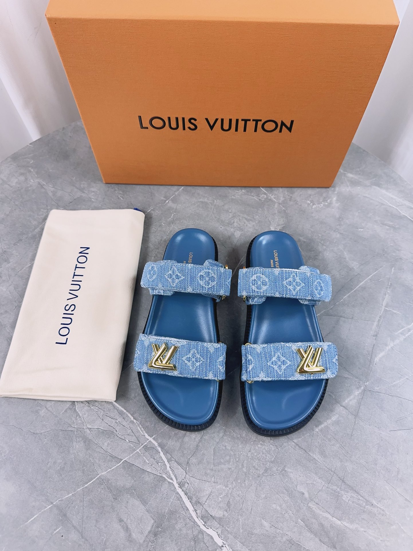 Louis Vuitton Zapatos Sandalias Caucho Colección primavera – verano Vintage Playa