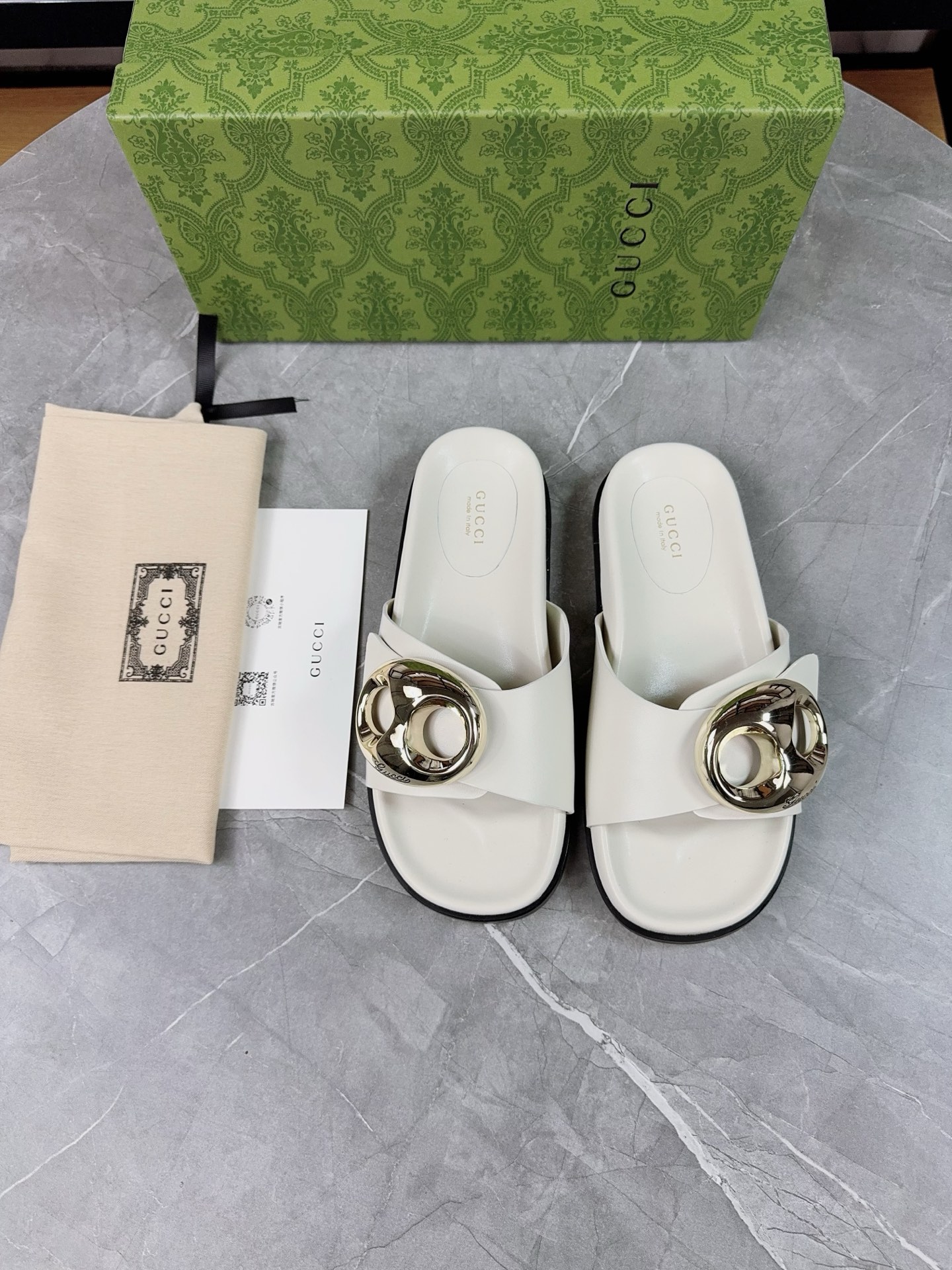 Gucci Women's White Leather Sandals with Gold-Tone Hardware and Open Toe 3 i1739943419050 7673 0 1