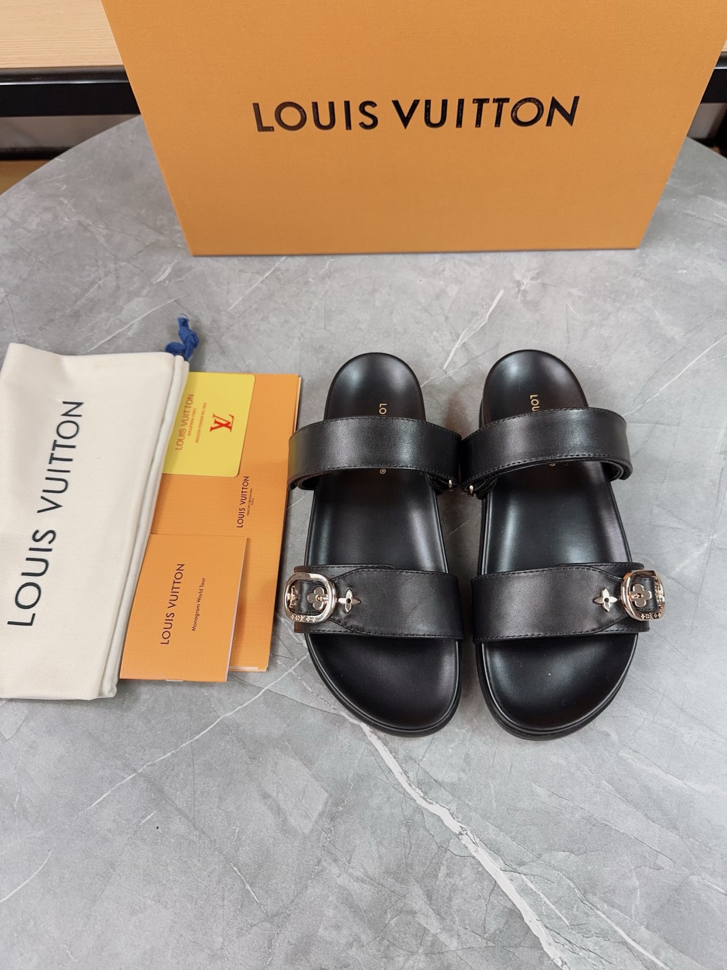 Louis Vuitton 2025 Spring/Summer Adjustable Buckle Leather Sandals 8 i1740902158733 6945 0 7