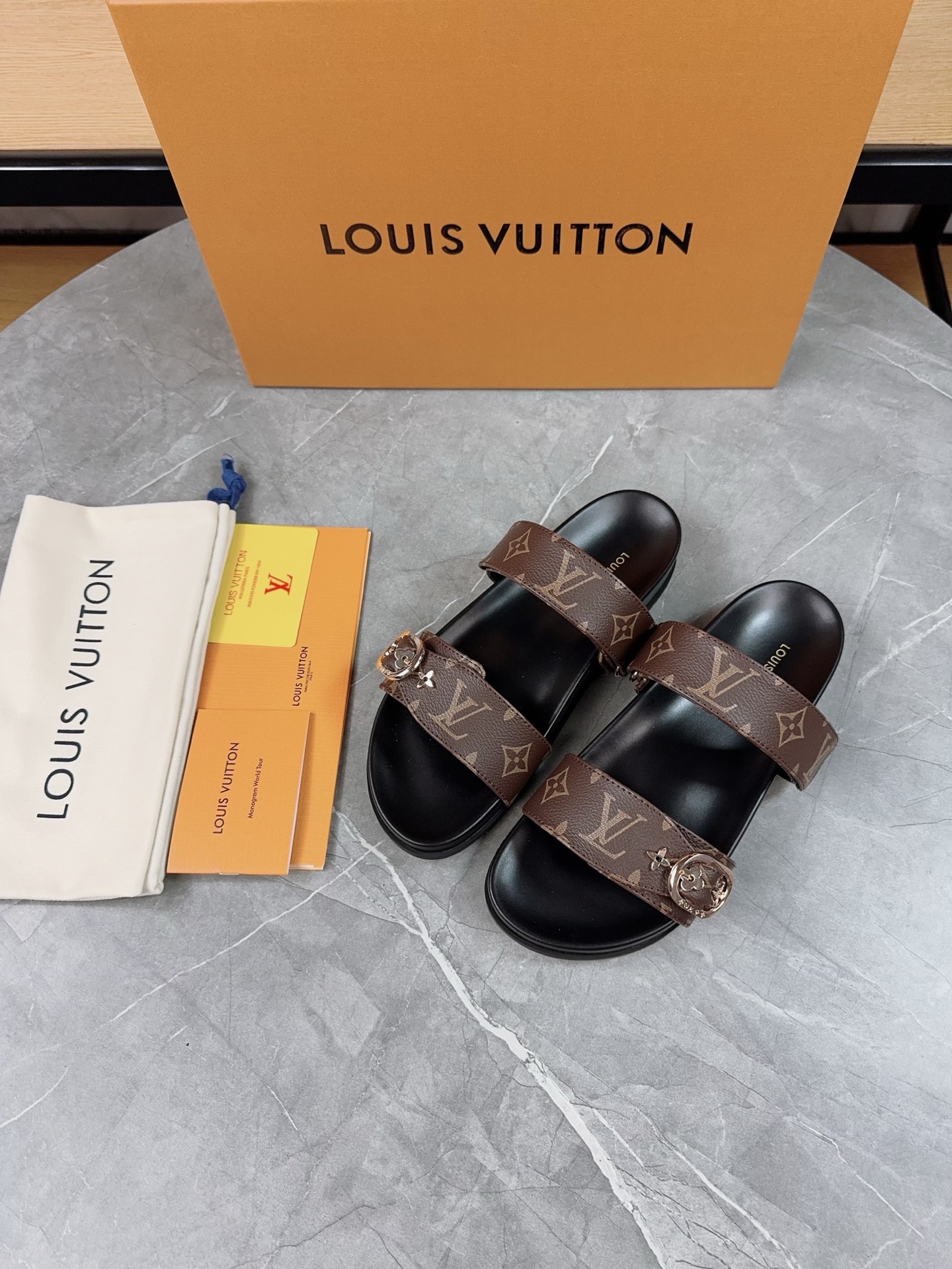 Louis Vuitton 2025 Spring/Summer Sandals with Adjustable Buckle 5 i1740902195914 3653 0 3