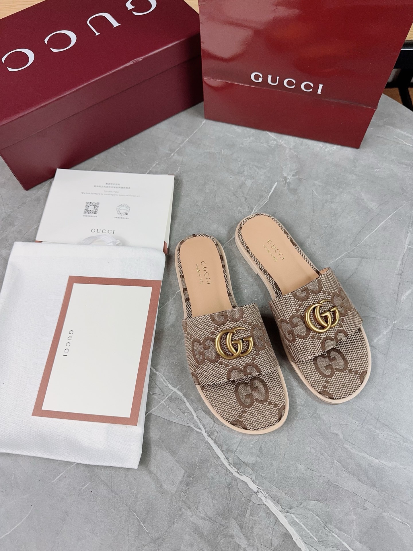 Gucci Women's Flat Sandals with Beige GG Motif 5 i1741067104869 1060 0 3