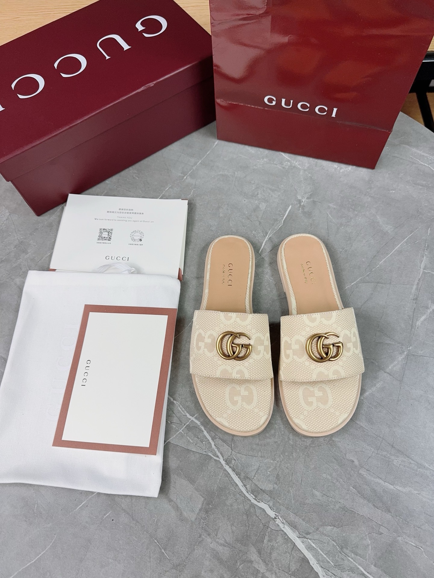 Gucci Women's Flat Sandals with Beige GG Motif and Leather Sole 7 i1741067118983 1504 0 6
