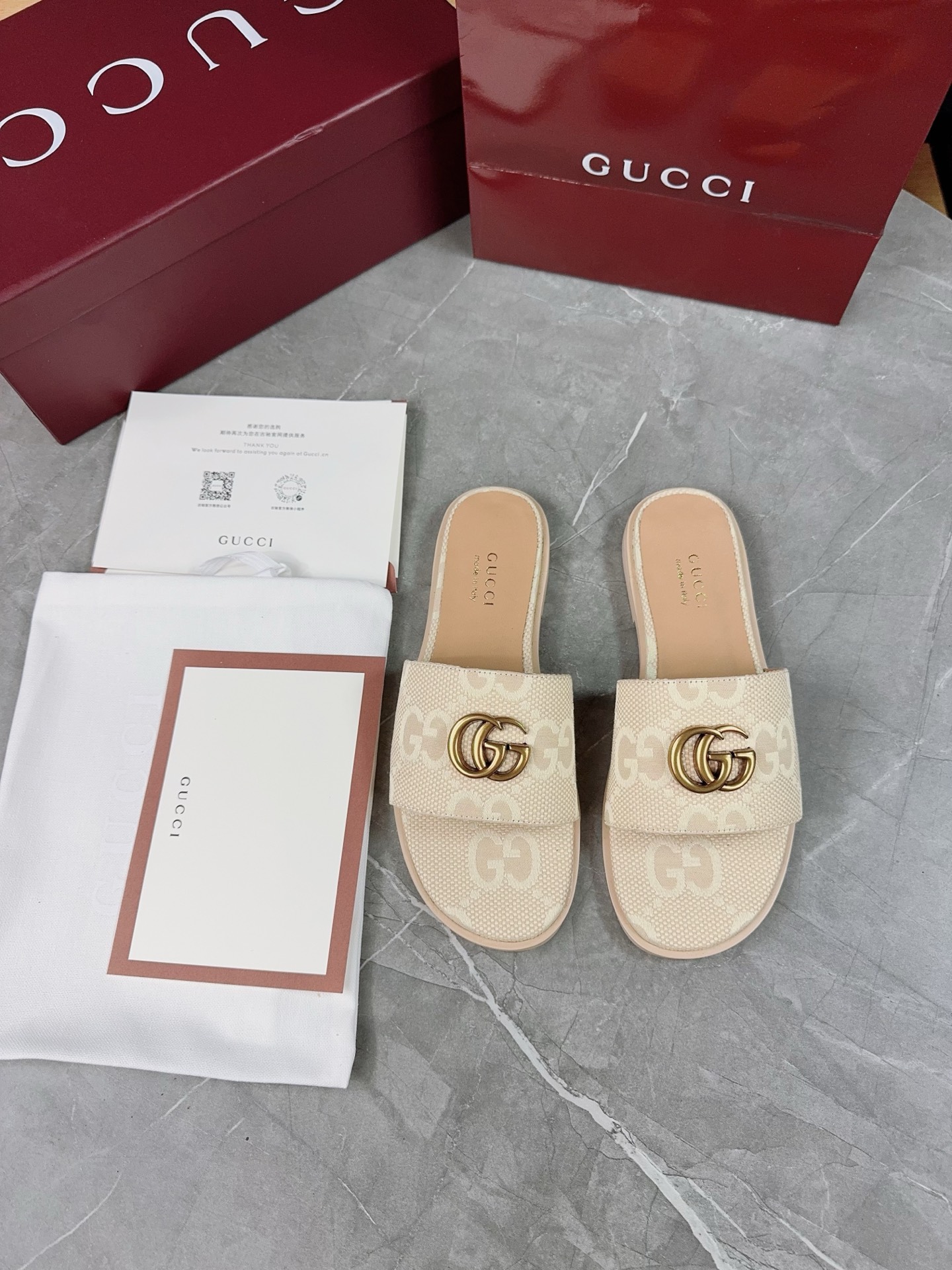 Gucci Women's Flat Sandals with Beige GG Motif and Leather Sole 5 i1741067118983 5192 0 4