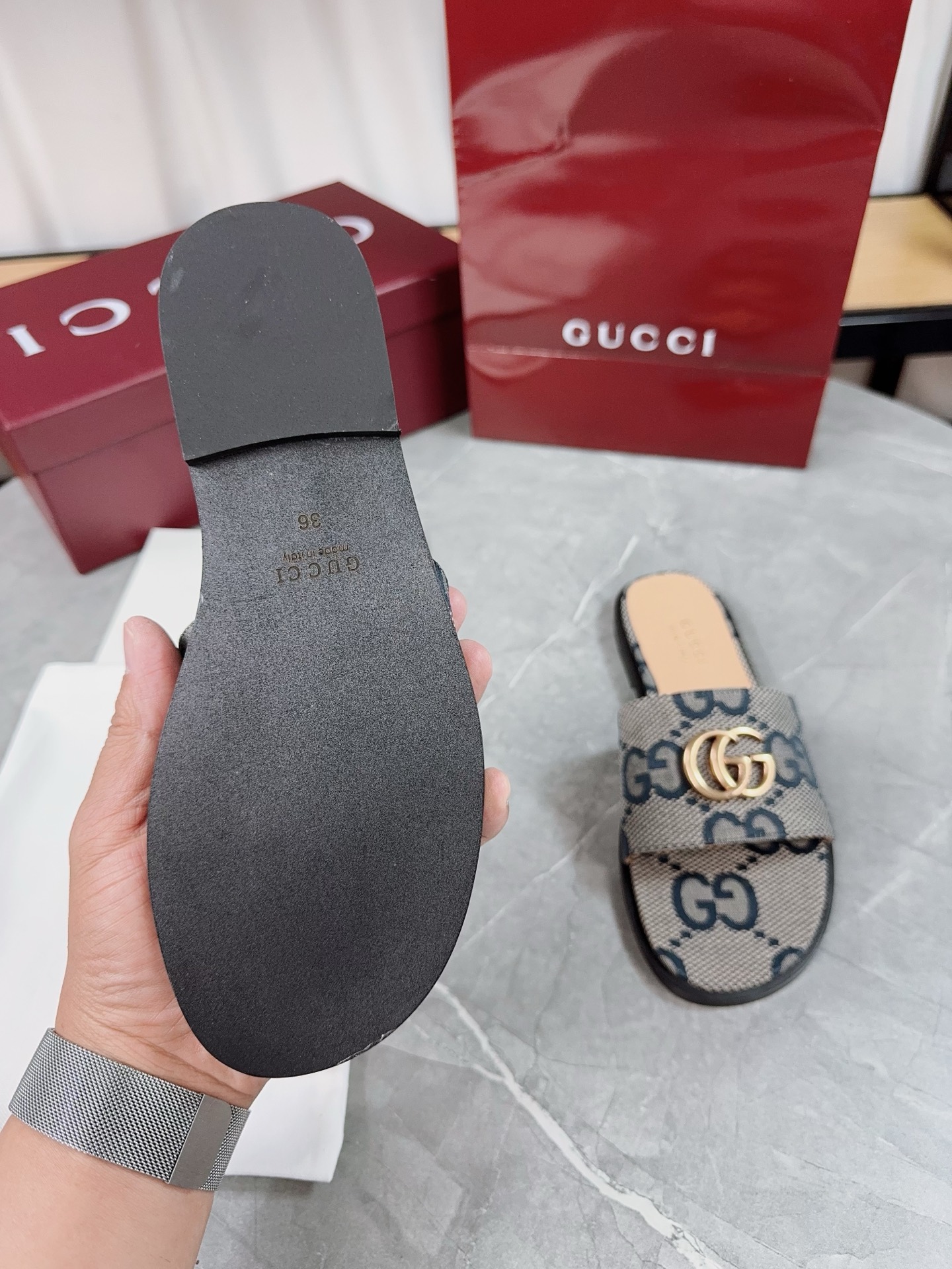 Gucci Women's Flat Sandals with GG Canvas - Comfortable & Stylish Flats 9 i1741067134582 2542 0 7