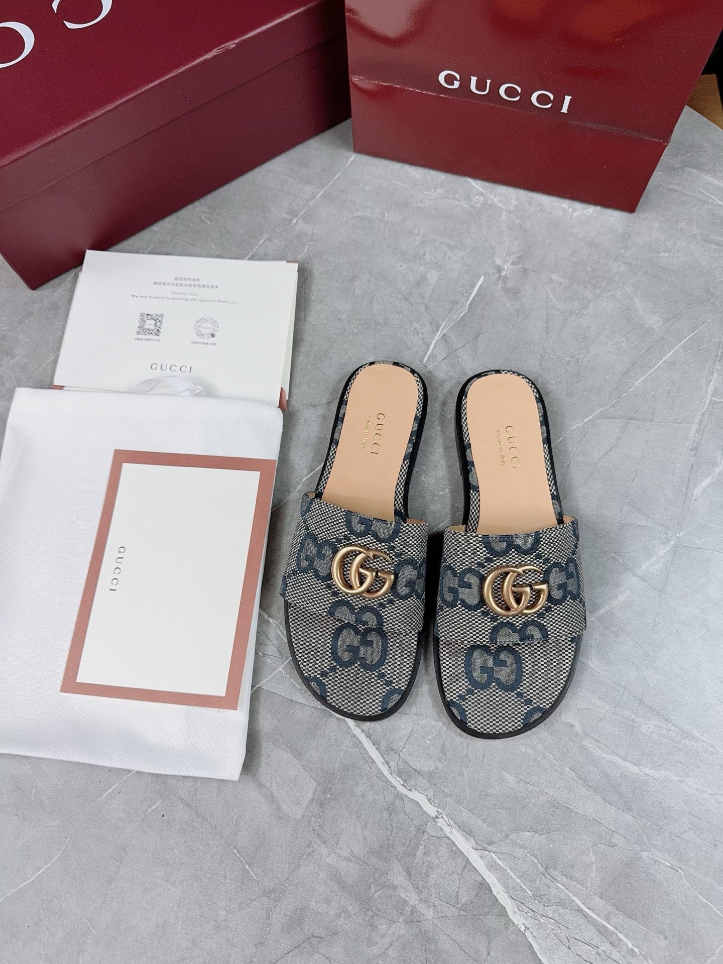Gucci Women's Flat Sandals with GG Canvas - Comfortable & Stylish Flats 3 i1741067134600 8513 0 1