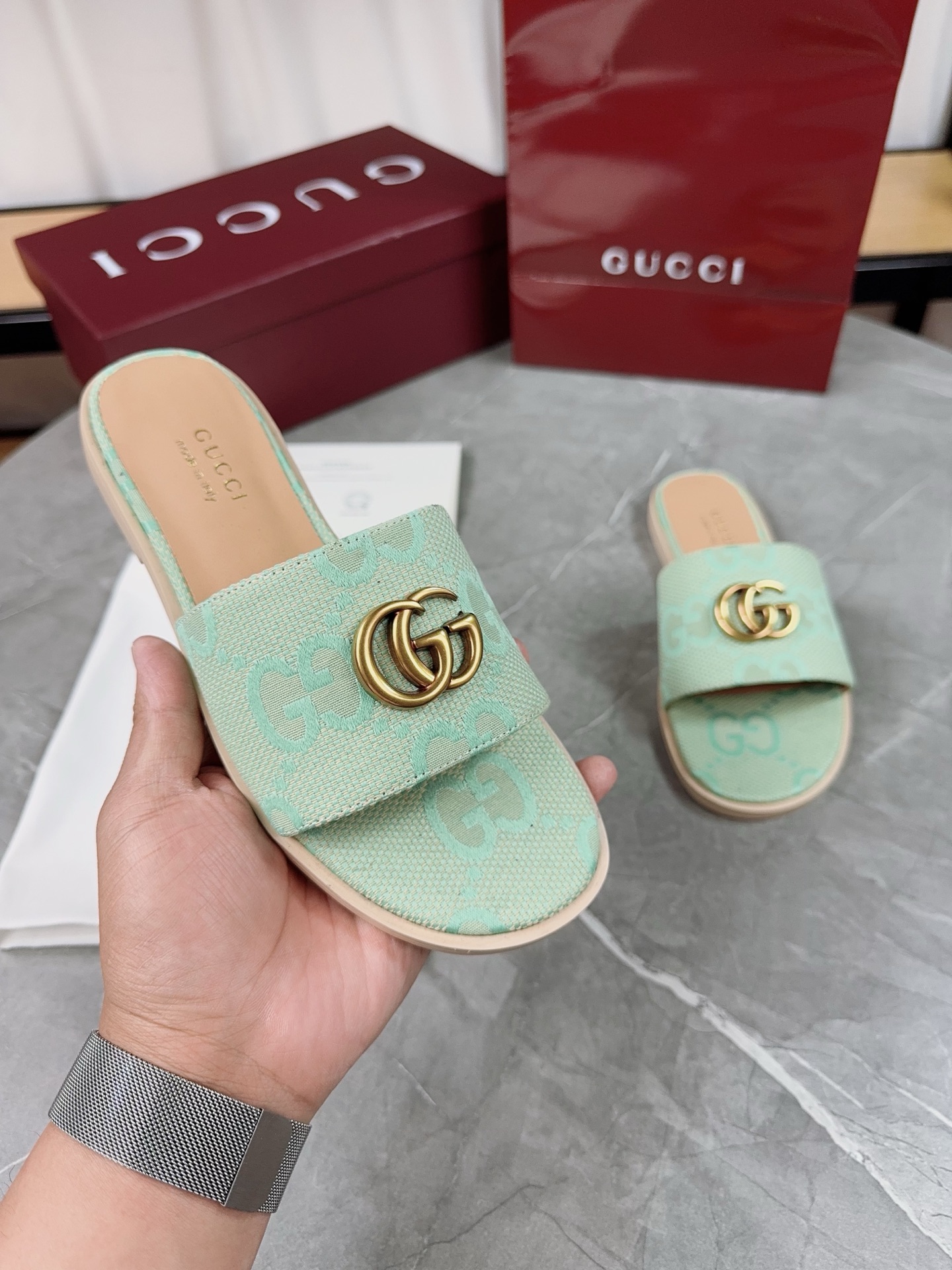Gucci Women's Flat Sandals with GG Motif - Stylish Summer Slides 7 i1741067203967 3611 0 6