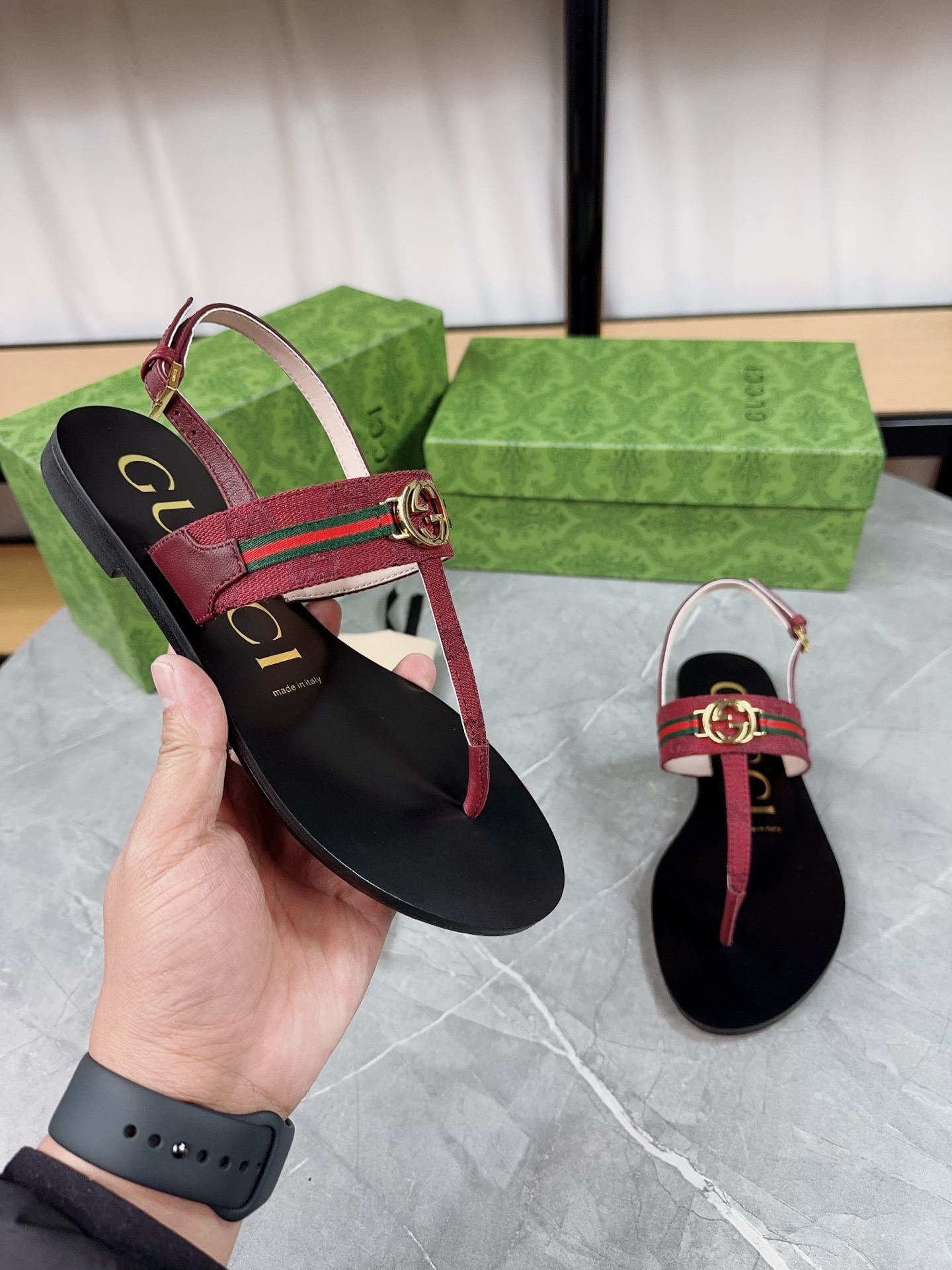 Gucci Women's Leather Thong Sandals with Iconic Web and Adjustable Strap 3 i1741359578798 535 0 8