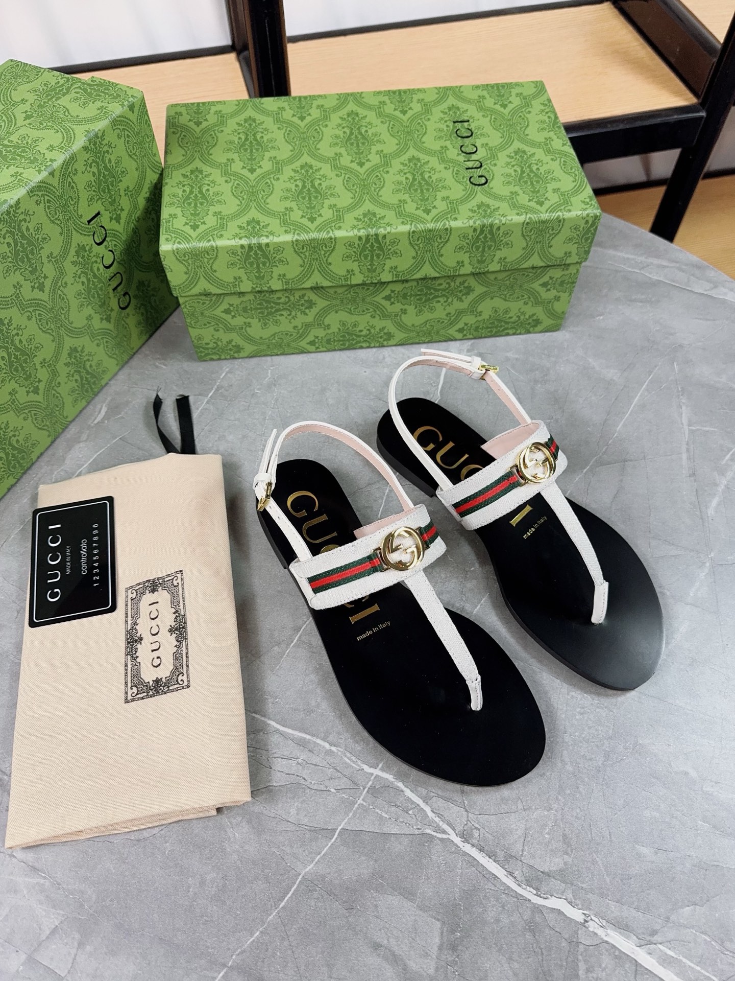 Gucci Women's Leather Thong Sandals with Web and Interlocking G Hardware 5 i1741359615737 9331 0 4