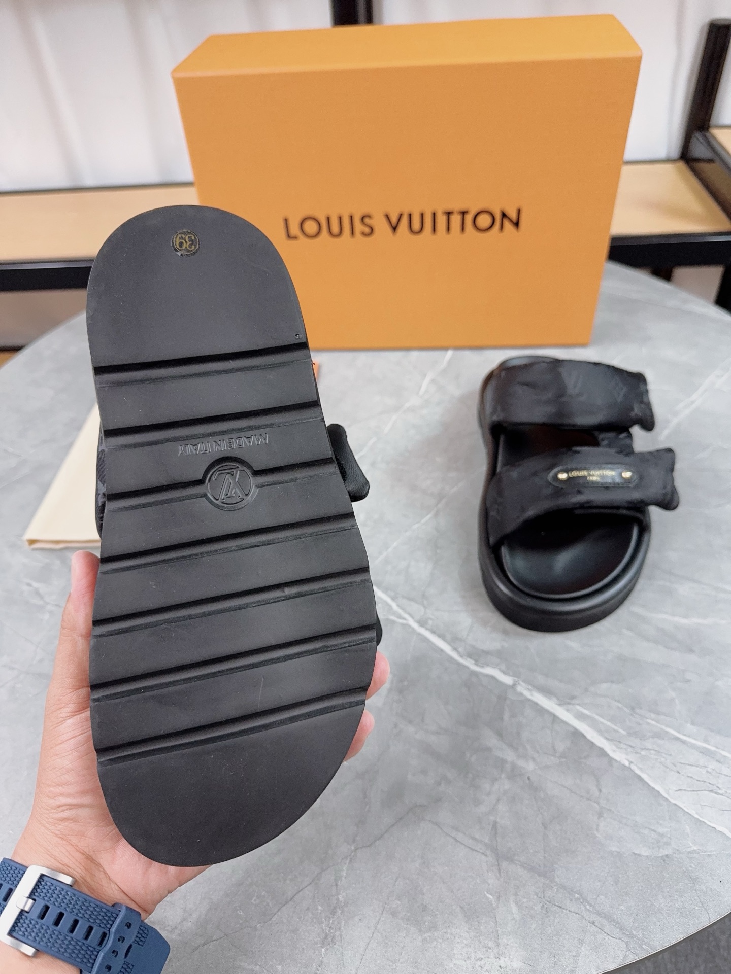 Louis Vuitton Pool Pillow Comfort Flat Sandal With Monogram Fabric 8 i1742032001542 8019 0 6