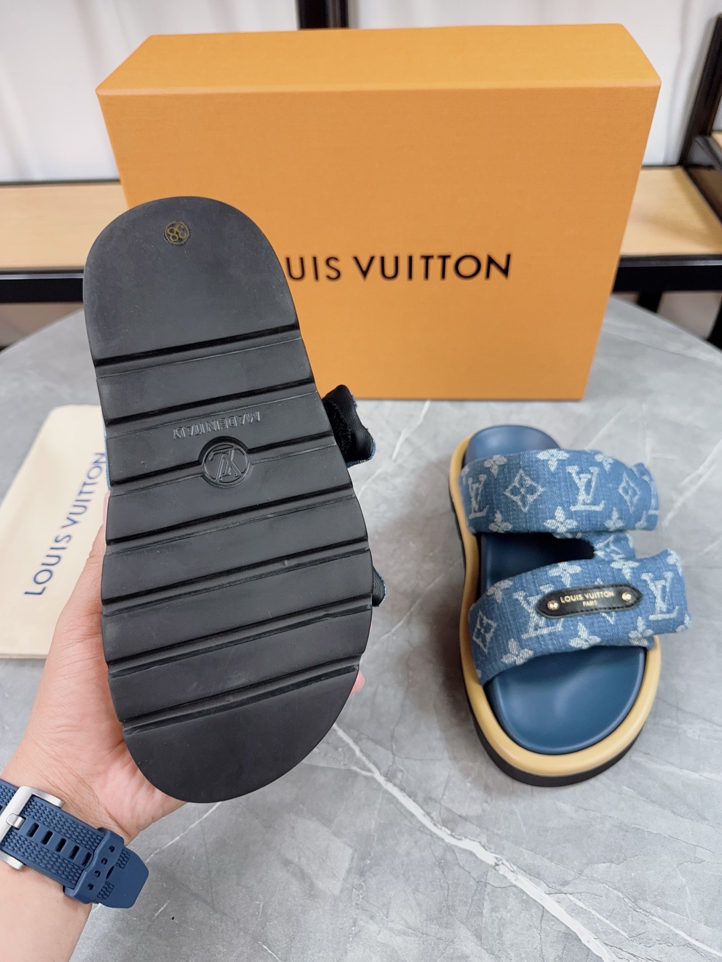 Louis Vuitton Pool Pillow Comfort Flat Sandal Monogram Denim 8 i1742032056565 2093 0 5
