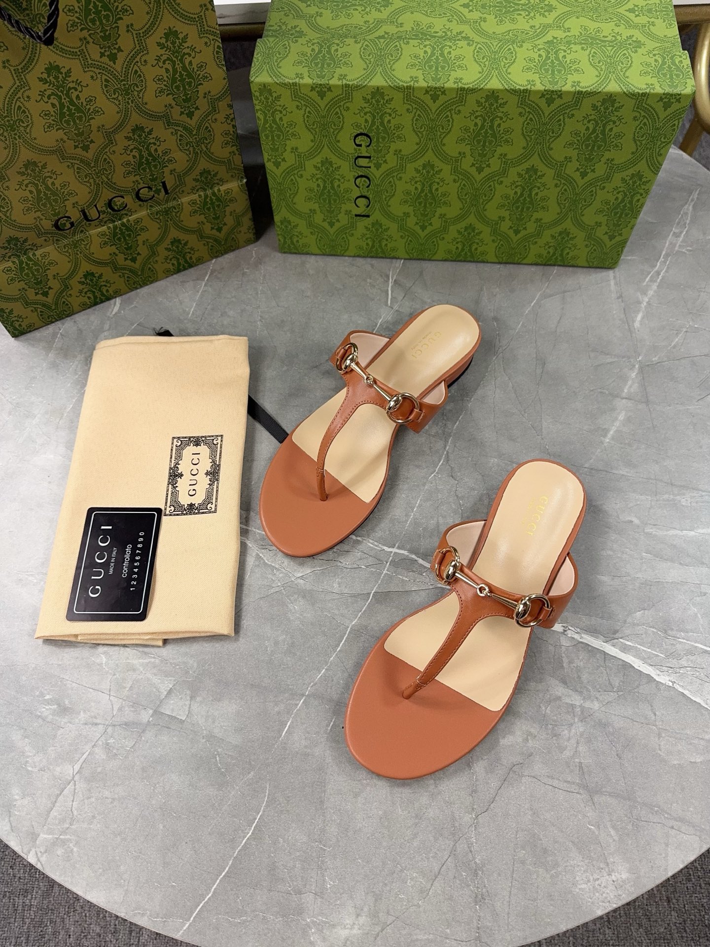 Gucci Women's Leather Thong Sandals with Horsebit Detail - Fashionable & Chic 6 i1743673342365 2700 0 4