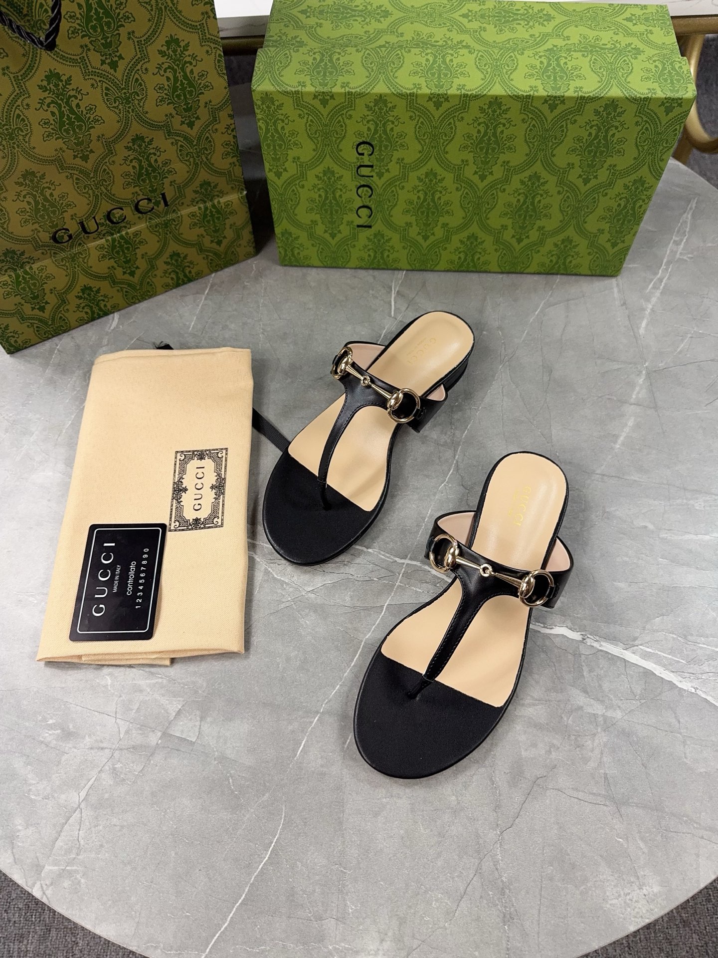 Gucci Women's Black Leather Thong Sandals with Horsebit Detail 5 i1743673374113 3984 0 3
