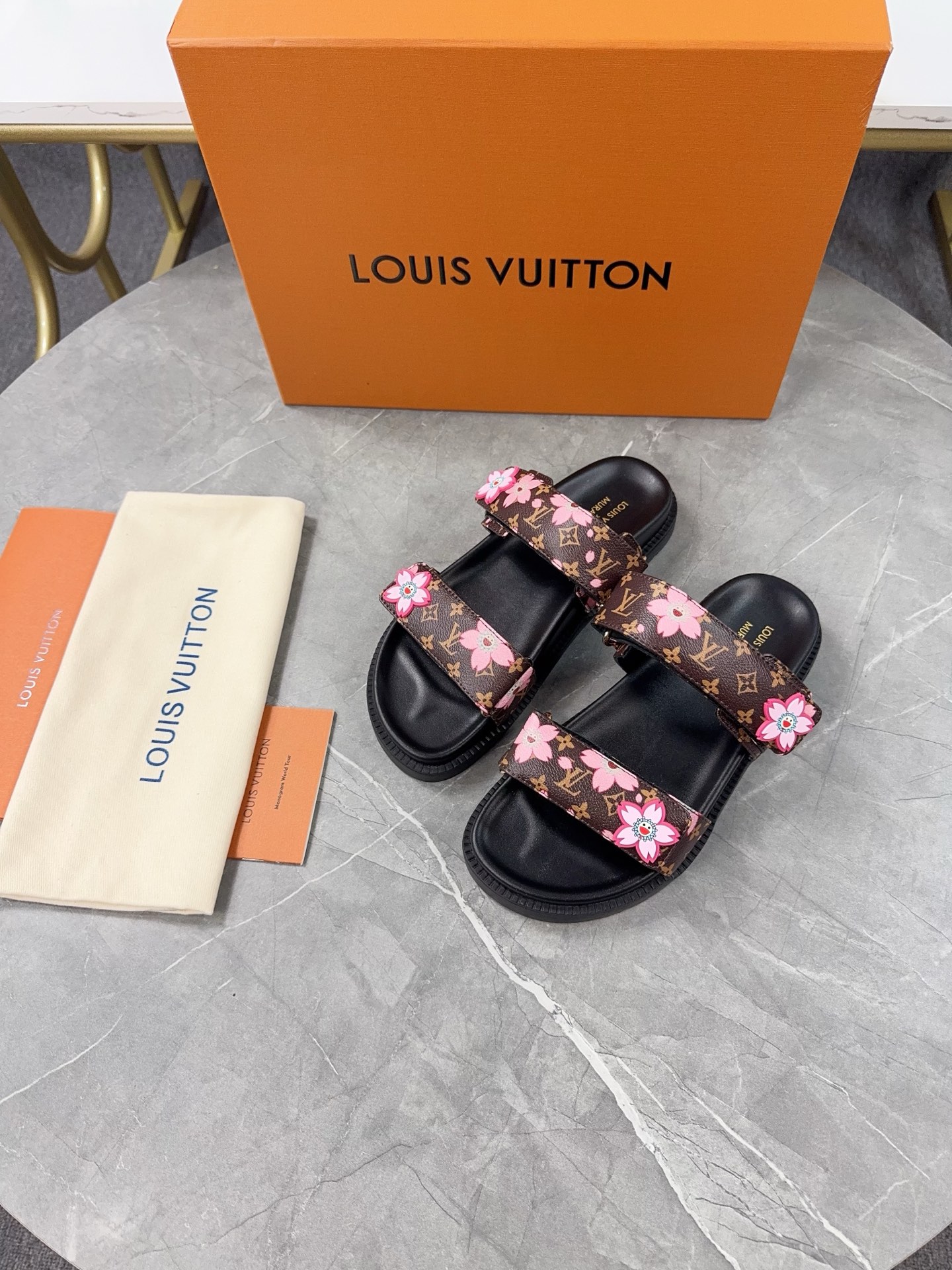 Louis Vuitton Women's Sandal, Lightweight & Comfortable Beach or Pool Slides 4 i1744871529623 1782 0 2