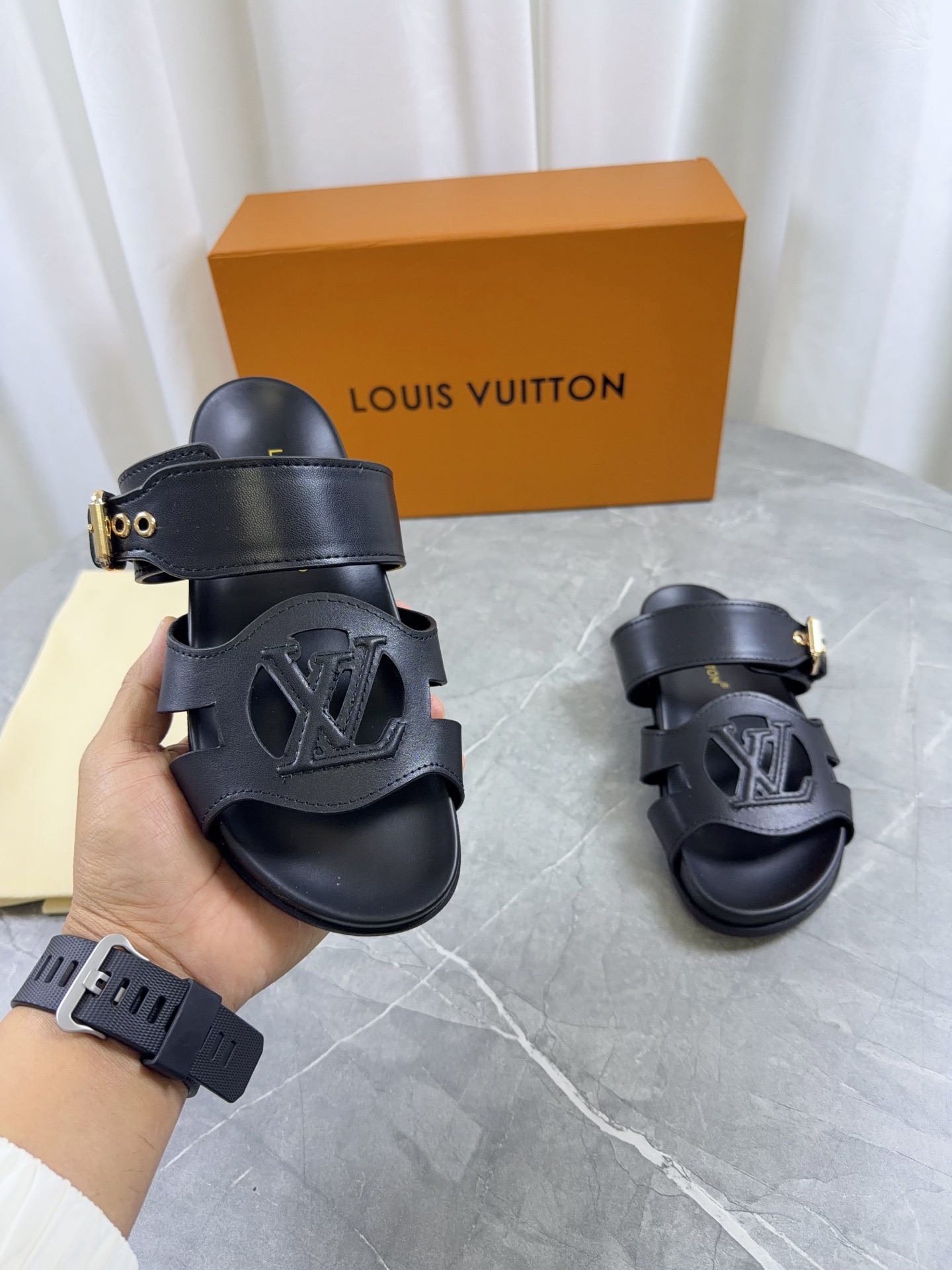 LV Style Leather Men's Shoes style reference detail image 9 from source 766790
