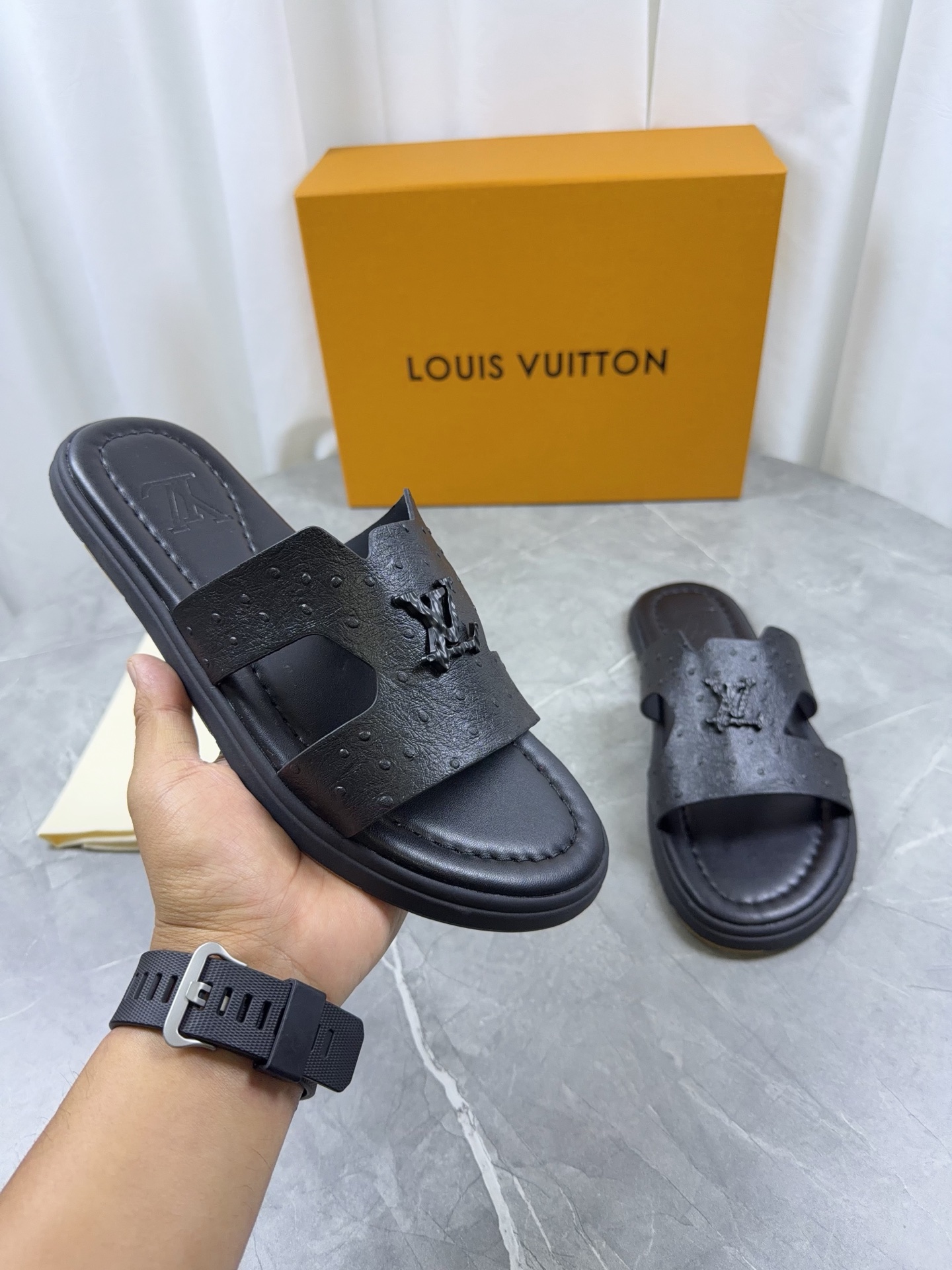 LV Style Leather Men's Shoes style reference detail image 6 from source 766795