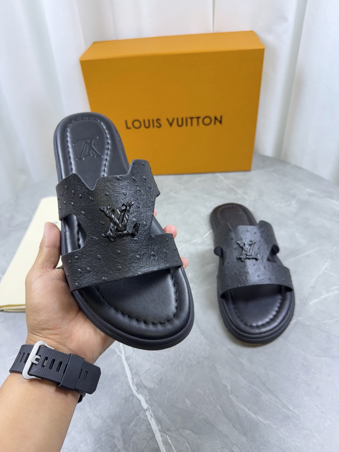 LV Style Leather Men's Shoes style reference detail image 7 from source 766795