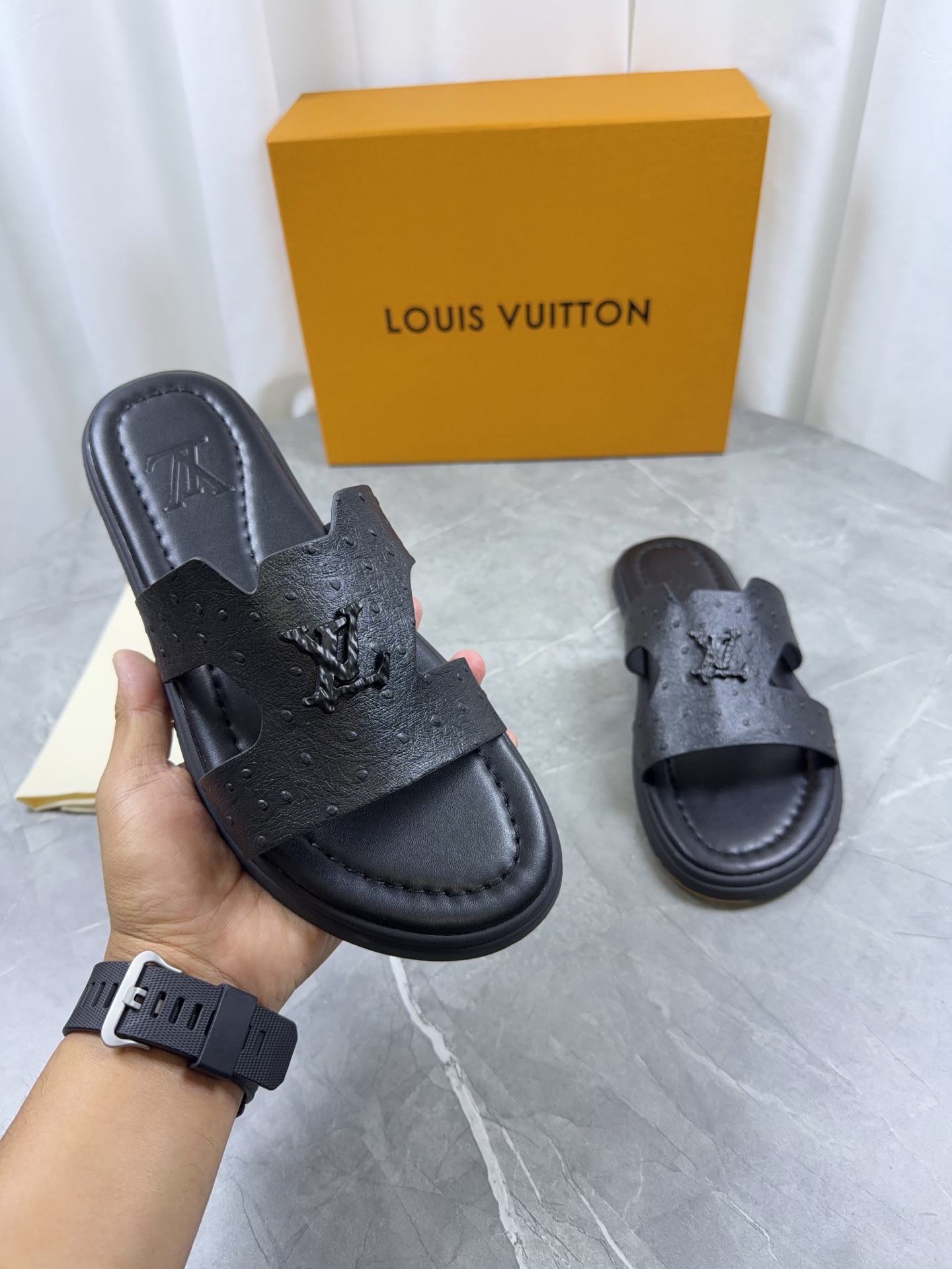 LV Style Leather Men's Shoes style reference detail image 9 from source 766795