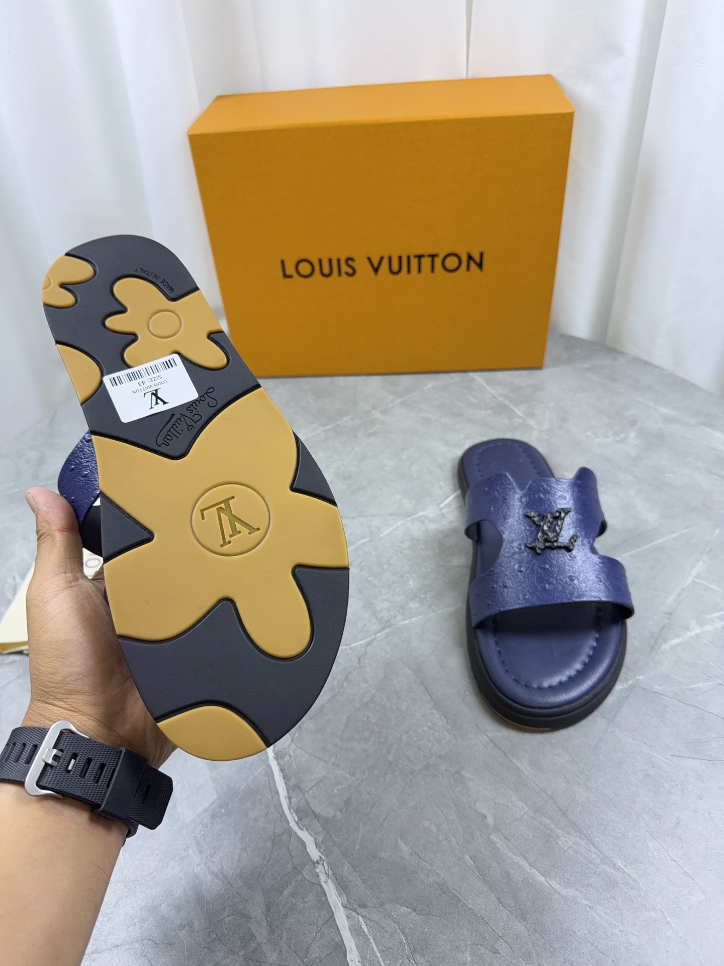 LV Style Leather Men's Shoes style reference detail image 9 from source 766796