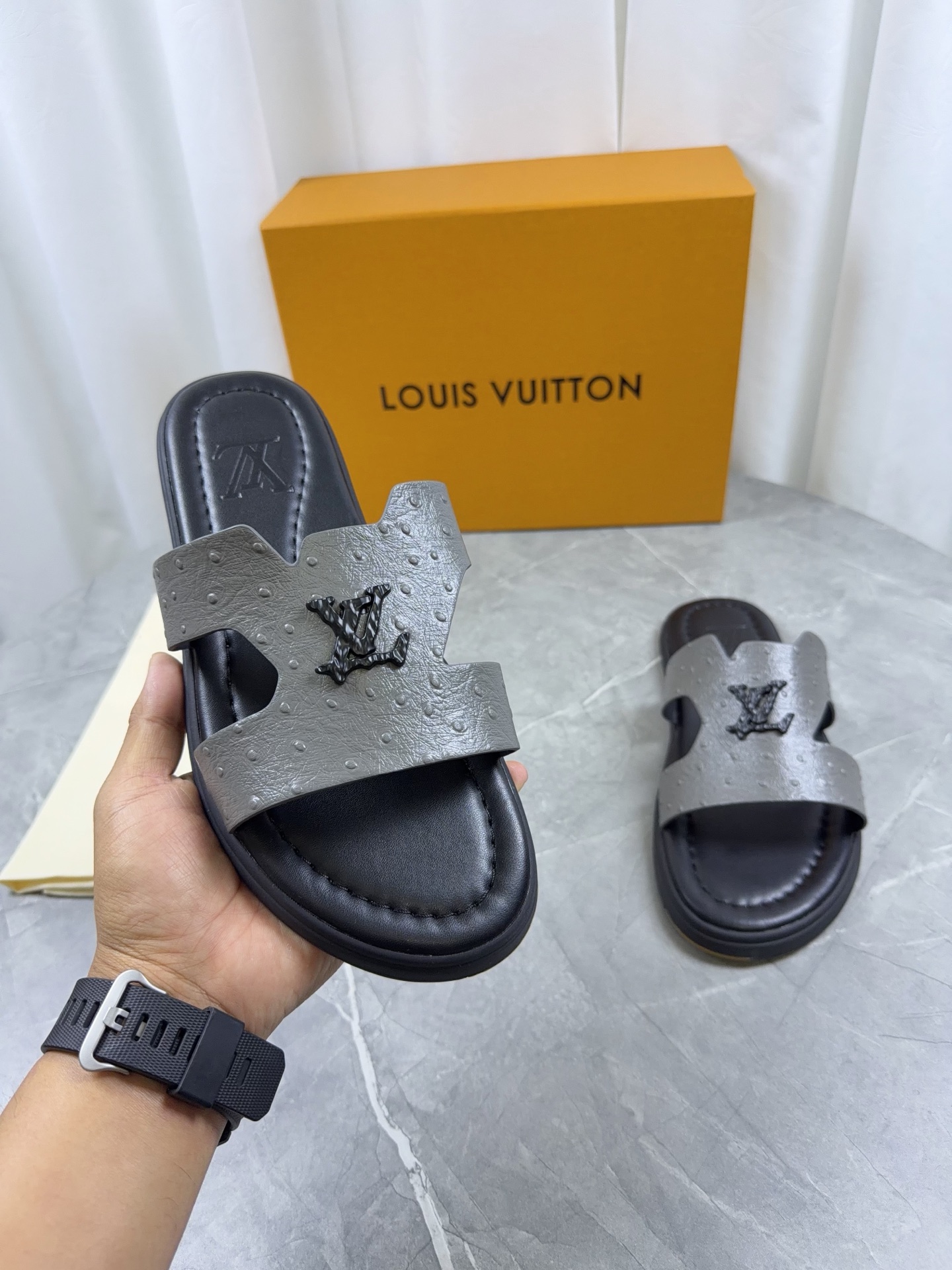 LV Style Leather Men's Shoes style reference detail image 4 from source 766797