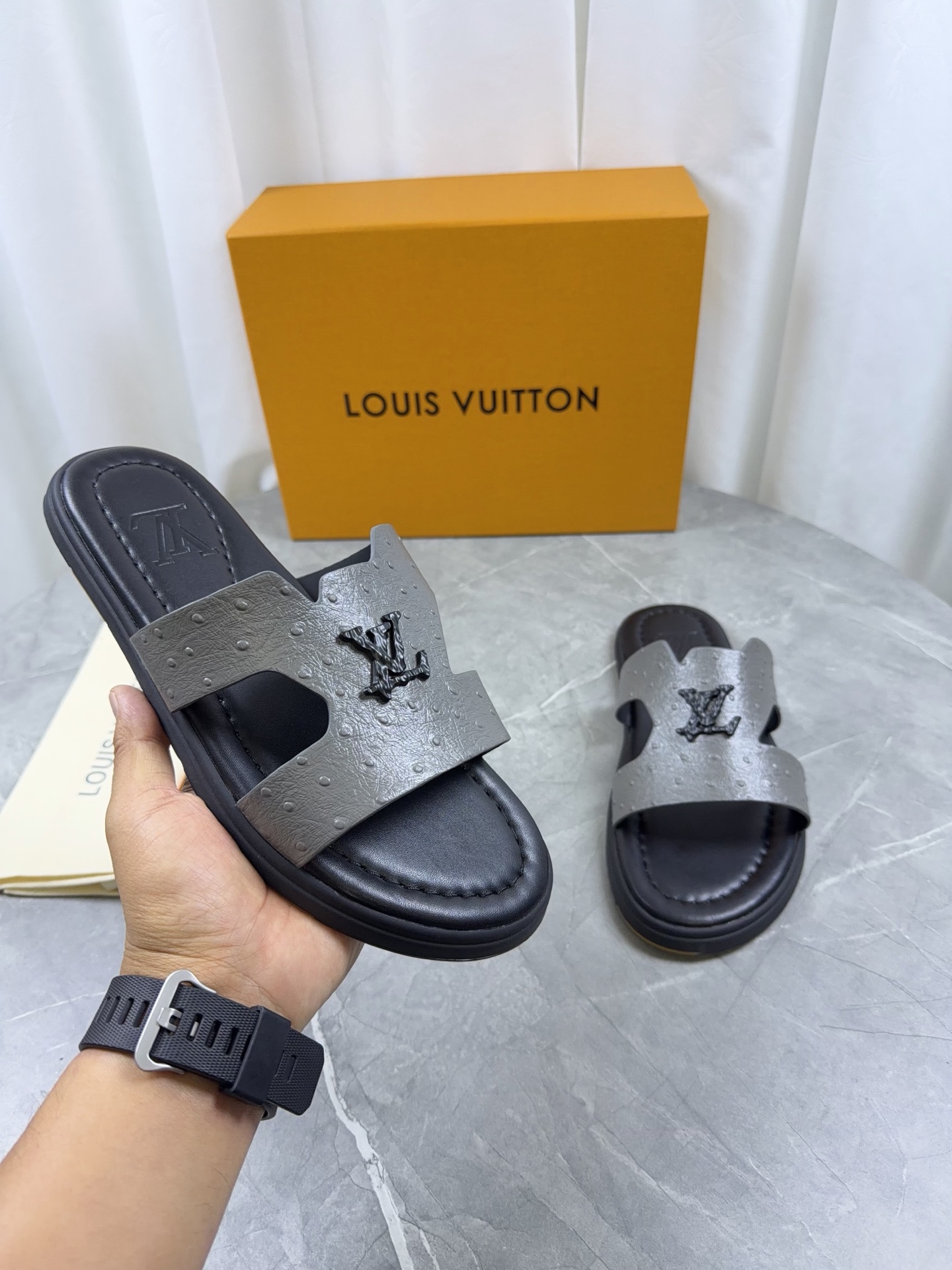 LV Style Leather Men's Shoes style reference detail image 8 from source 766797