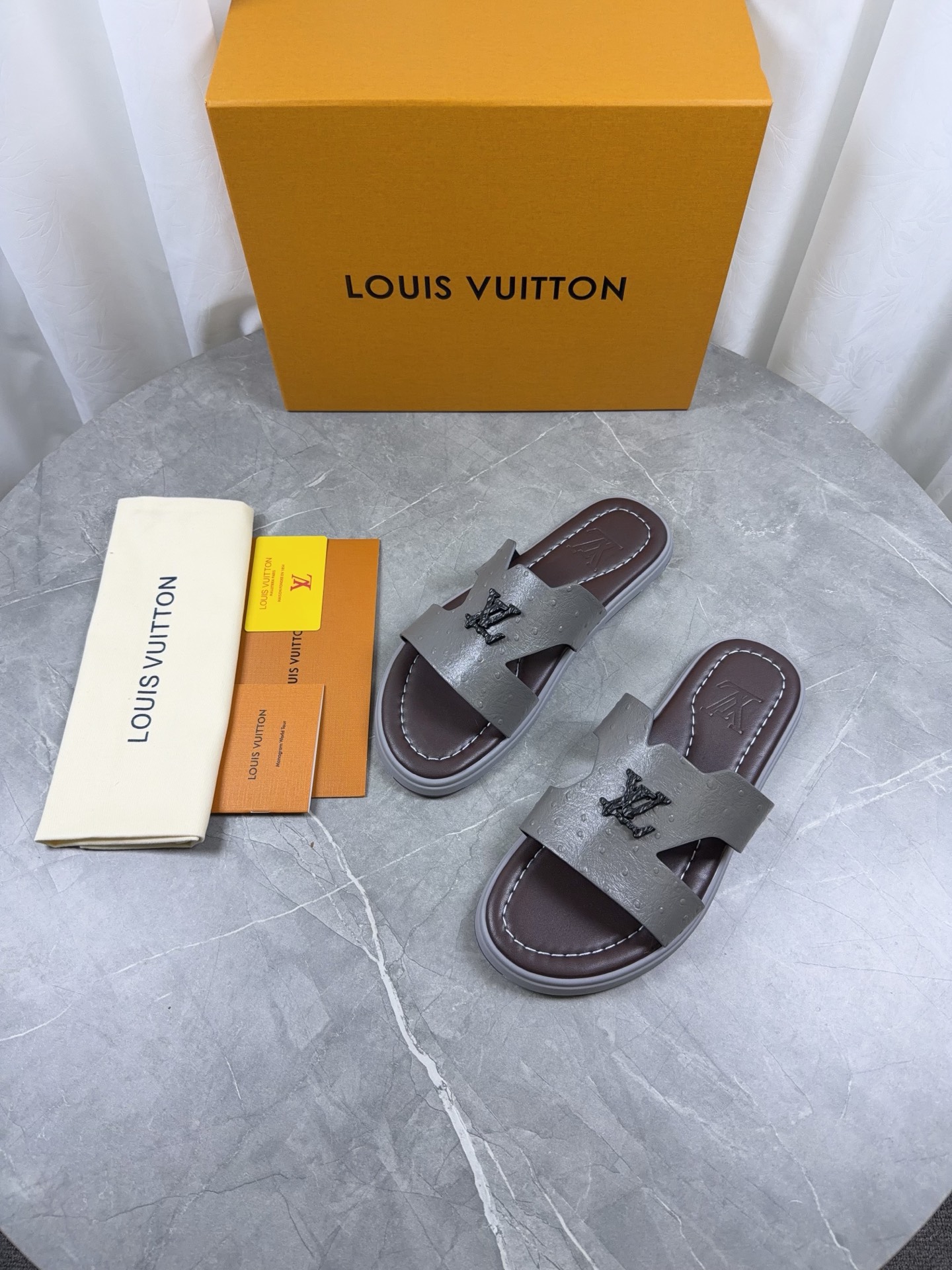 LV Style Leather Men's Shoes style reference detail image 3 from source 766798