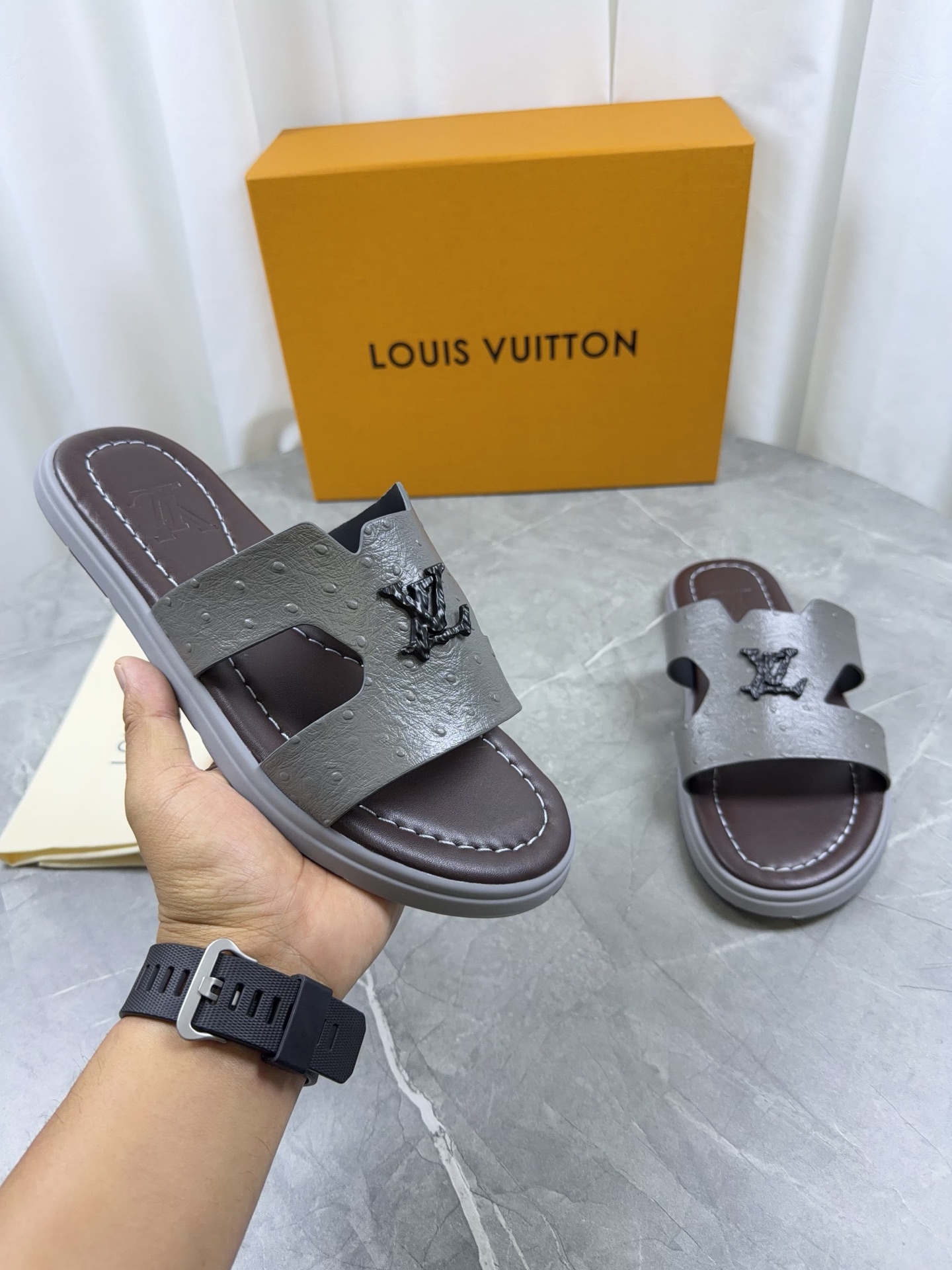 LV Style Leather Men's Shoes style reference detail image 9 from source 766798