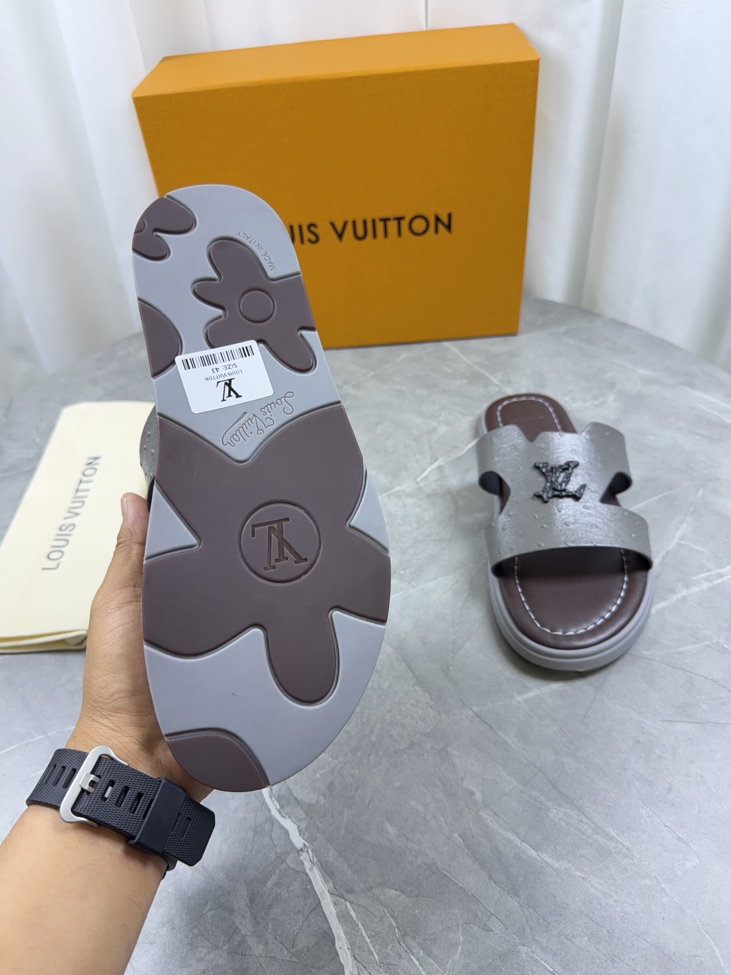 LV Style Leather Men's Shoes style reference detail image 7 from source 766798