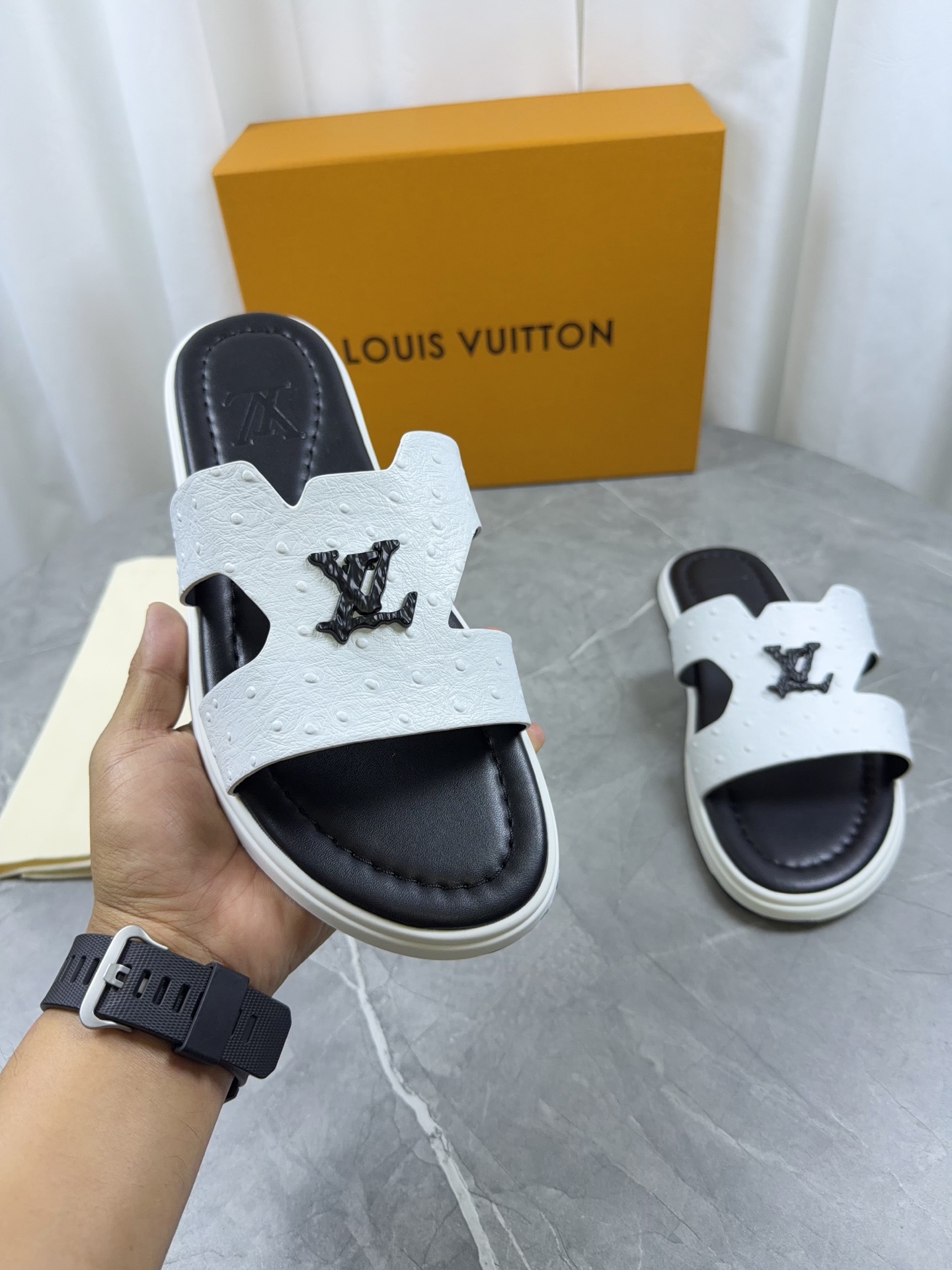 LV Style Leather Men's Shoes style reference detail image 6 from source 766799
