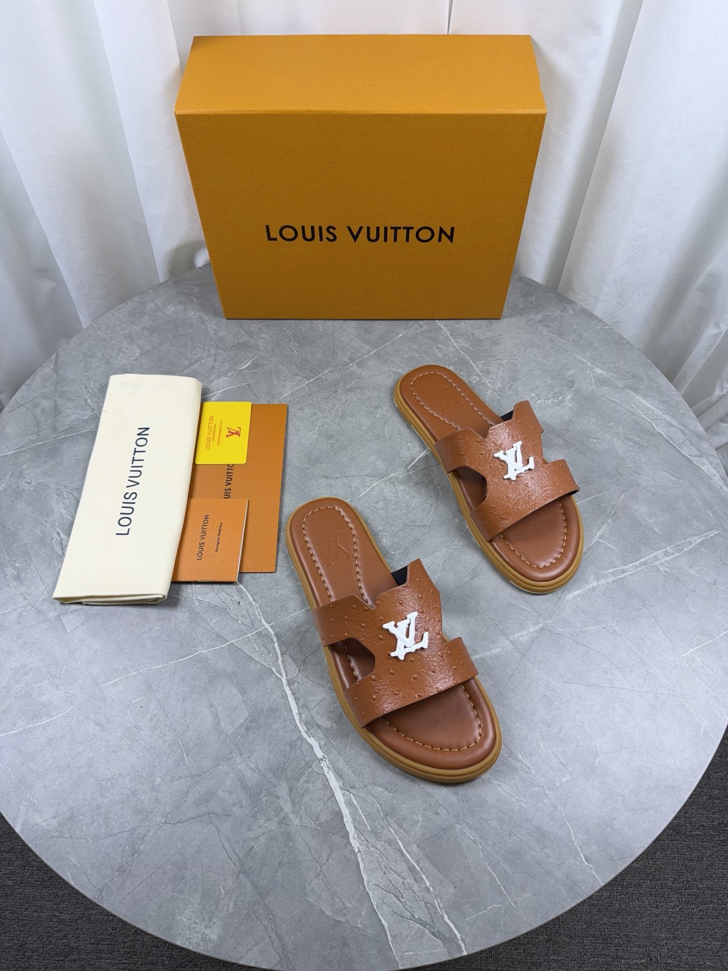 LV Style Leather Men's Shoes style reference detail image 3 from source 766800