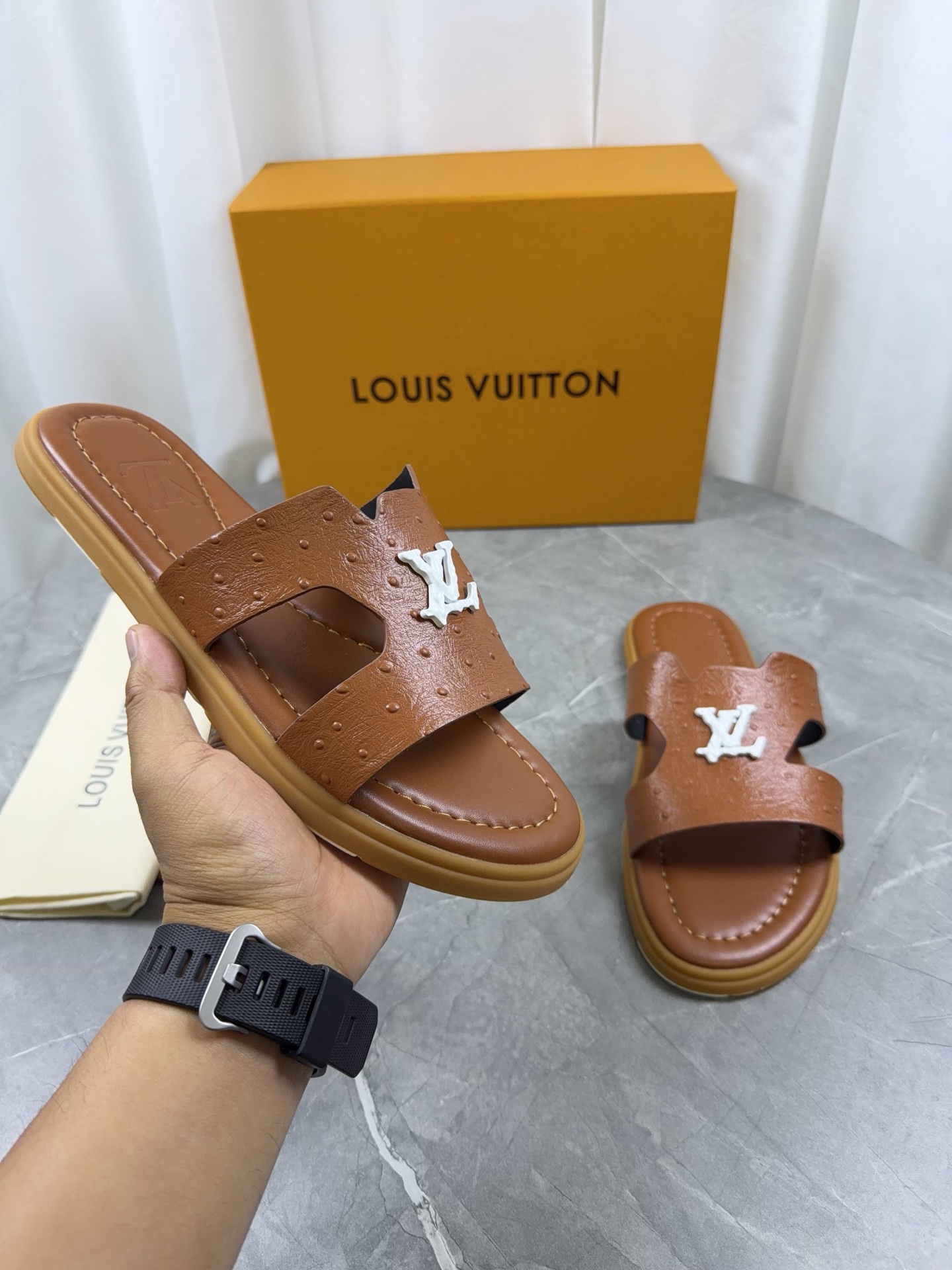 LV Style Leather Men's Shoes style reference detail image 6 from source 766800