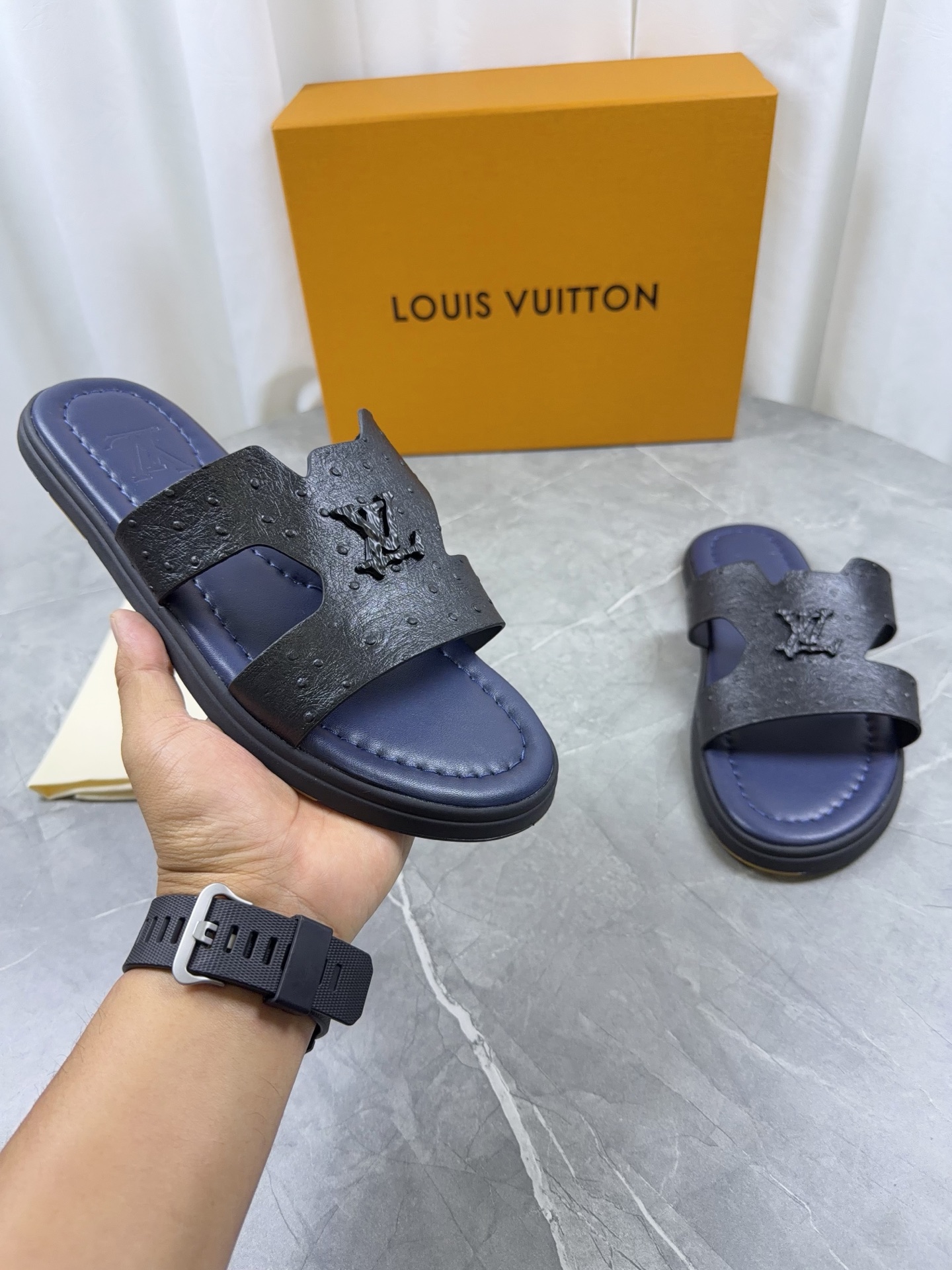 LV Style Leather Men's Shoes style reference detail image 4 from source 766801