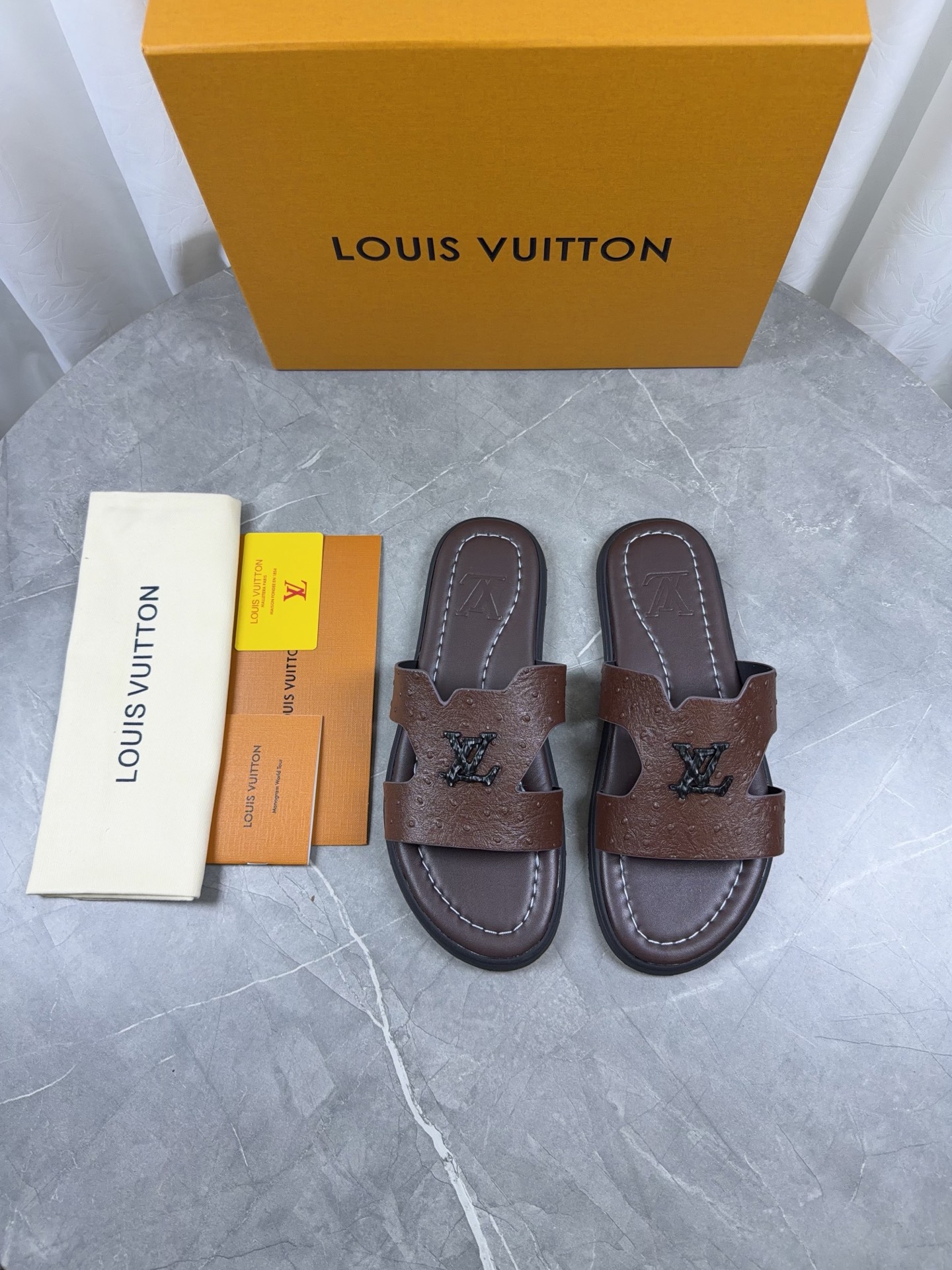 LV Style Leather Men's Shoes style reference detail image 7 from source 766802
