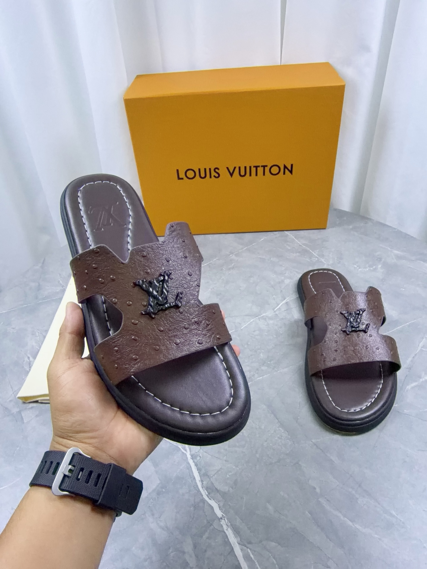 LV Style Leather Men's Shoes style reference detail image 6 from source 766802