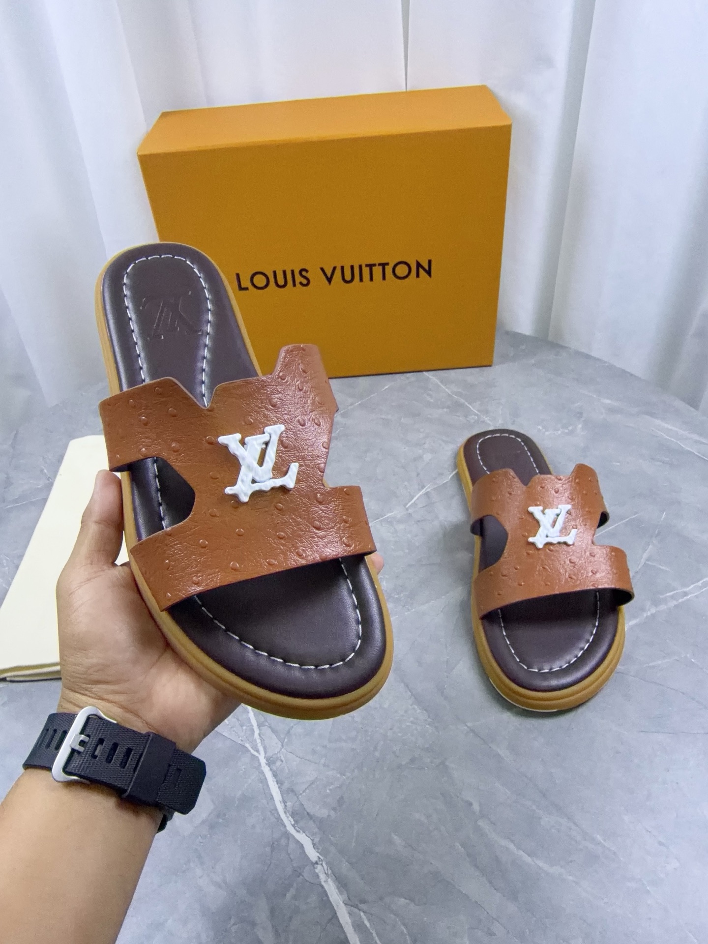 LV Style Leather Men's Shoes style reference detail image 4 from source 766803