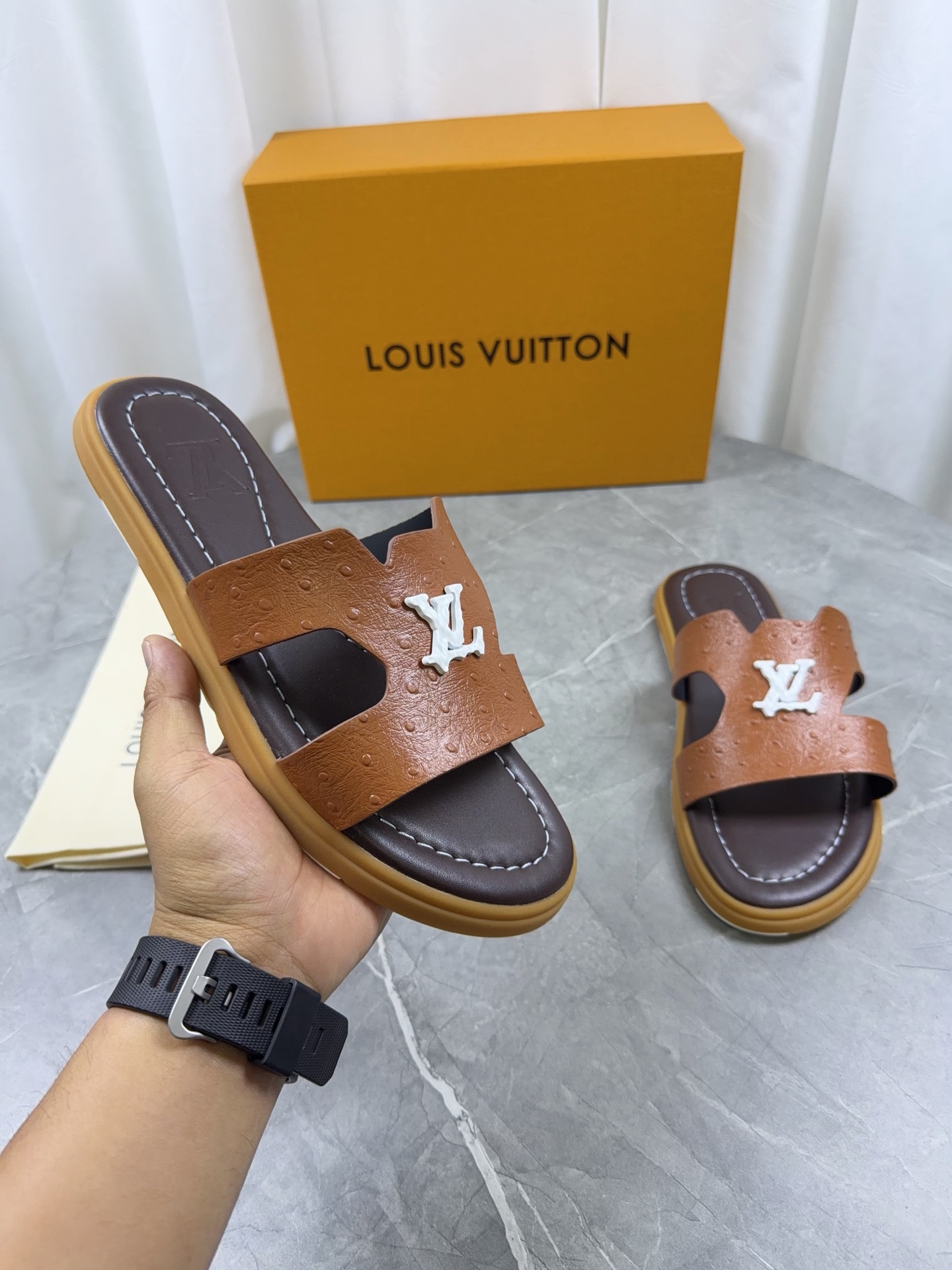 LV Style Leather Men's Shoes style reference detail image 7 from source 766803