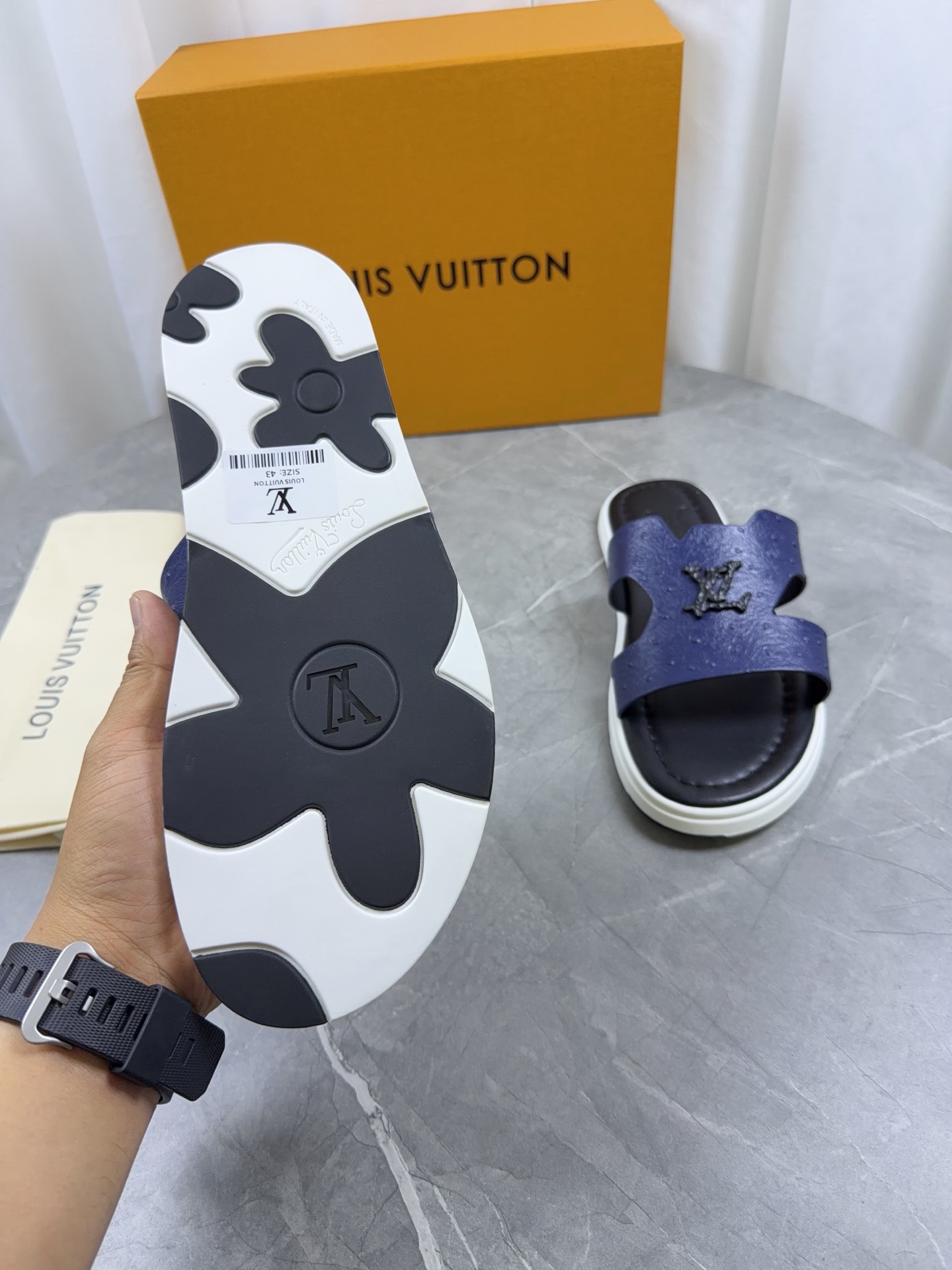LV Style Leather Men's Shoes style reference detail image 8 from source 766804