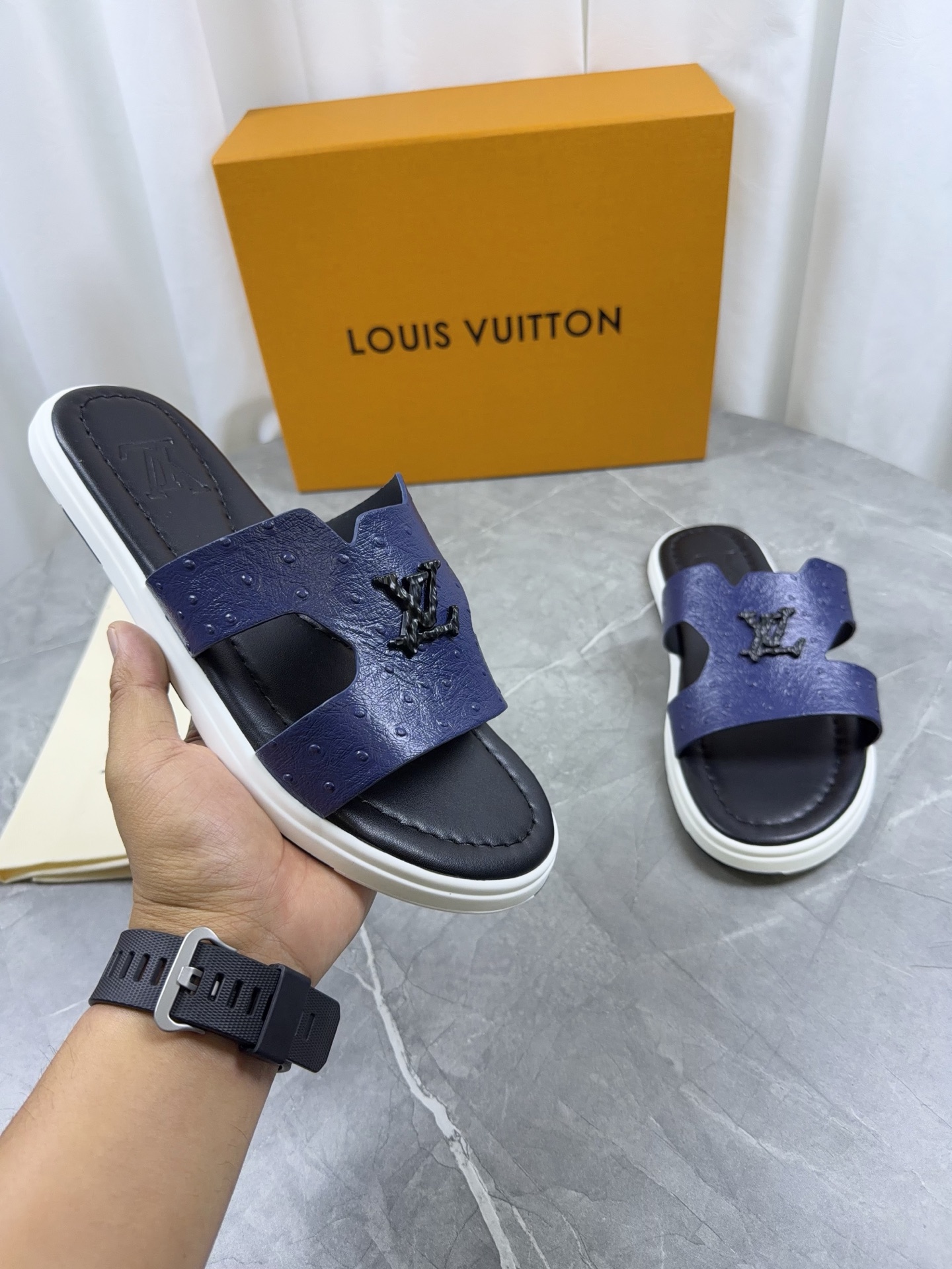 LV Style Leather Men's Shoes style reference detail image 5 from source 766804