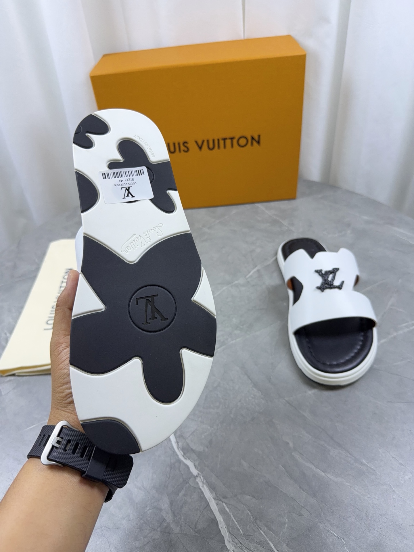 LV Style Leather Men's Shoes style reference detail image 9 from source 766805