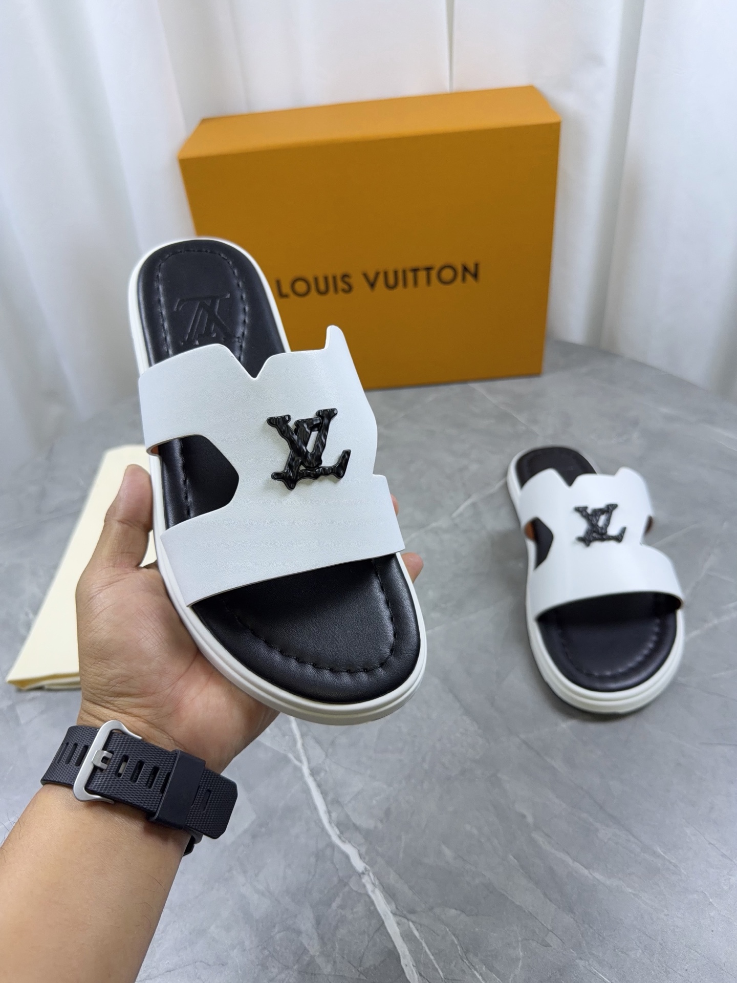 LV Style Leather Men's Shoes style reference detail image 5 from source 766805