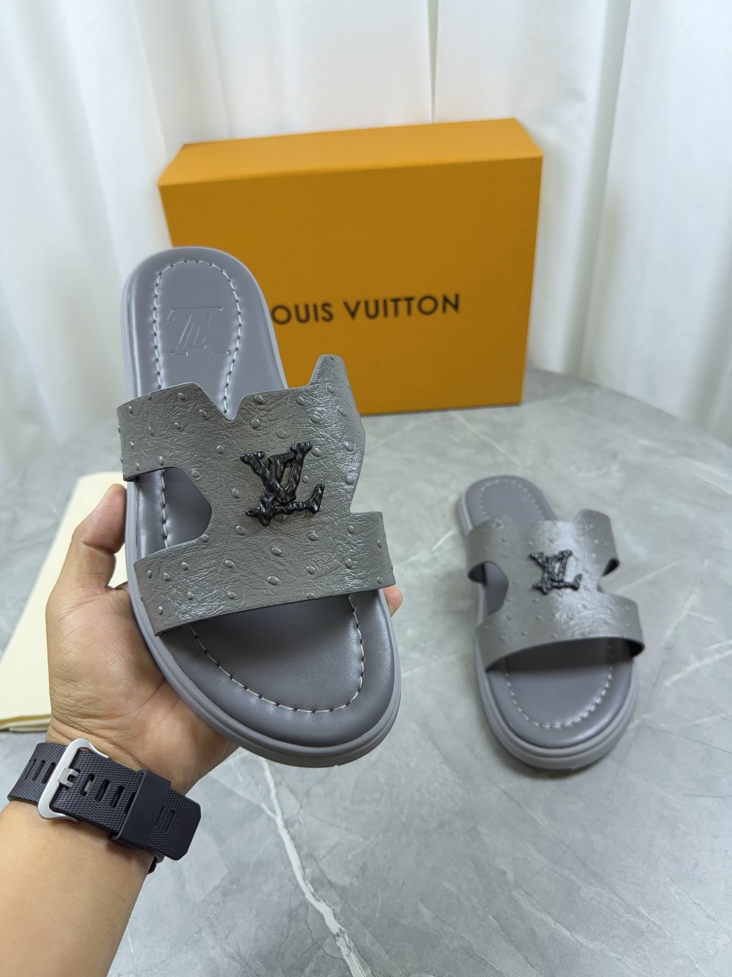 LV Style Leather Men's Shoes style reference detail image 7 from source 766806