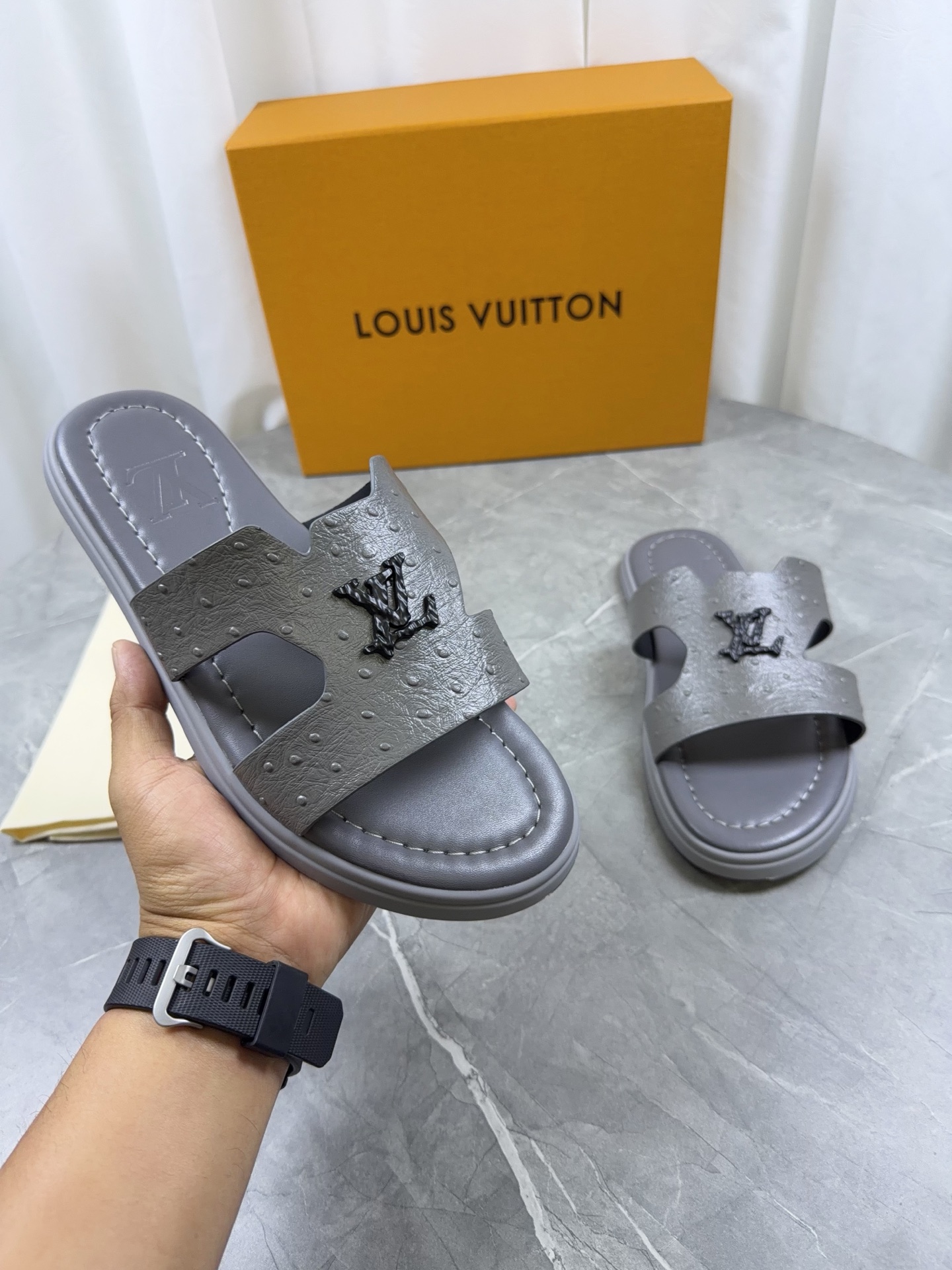 LV Style Leather Men's Shoes style reference detail image 9 from source 766806