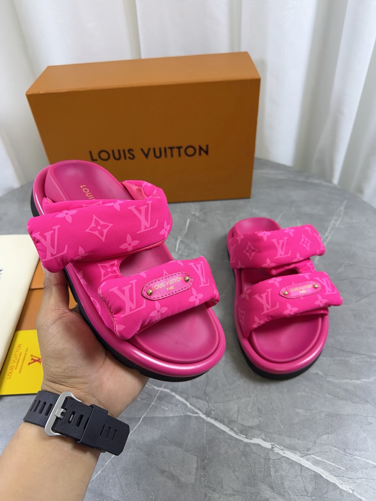 LV Style Leather Men's Shoes style reference detail image 5 from source 766792